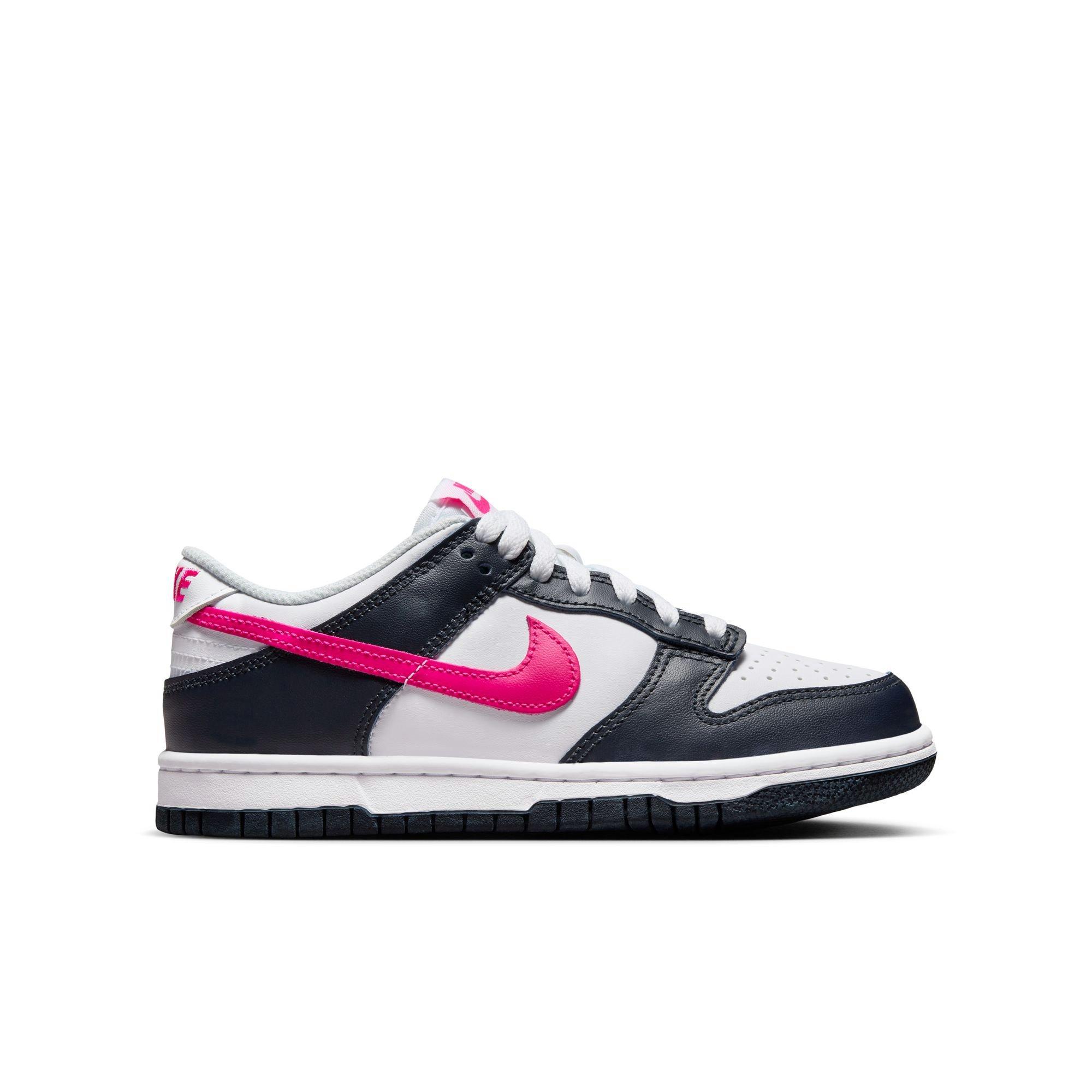 Black and clearance pink nike shoes