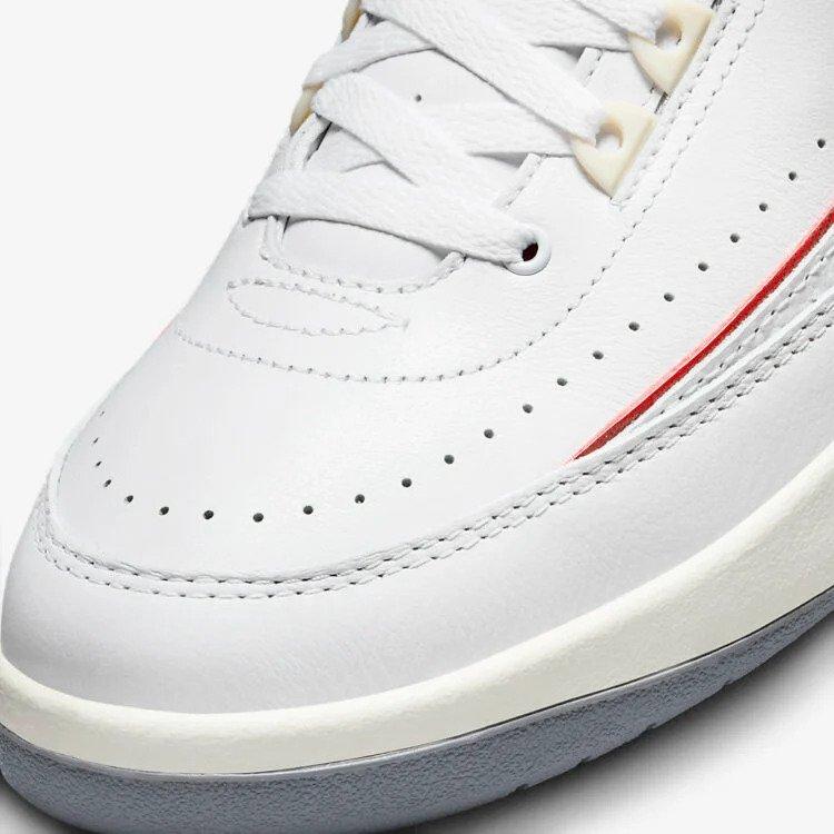 Jordan 2 Retro "Italy" Grade School Kids' Shoe - WHITE/FIRE RED/FIR Thumbnail View 4