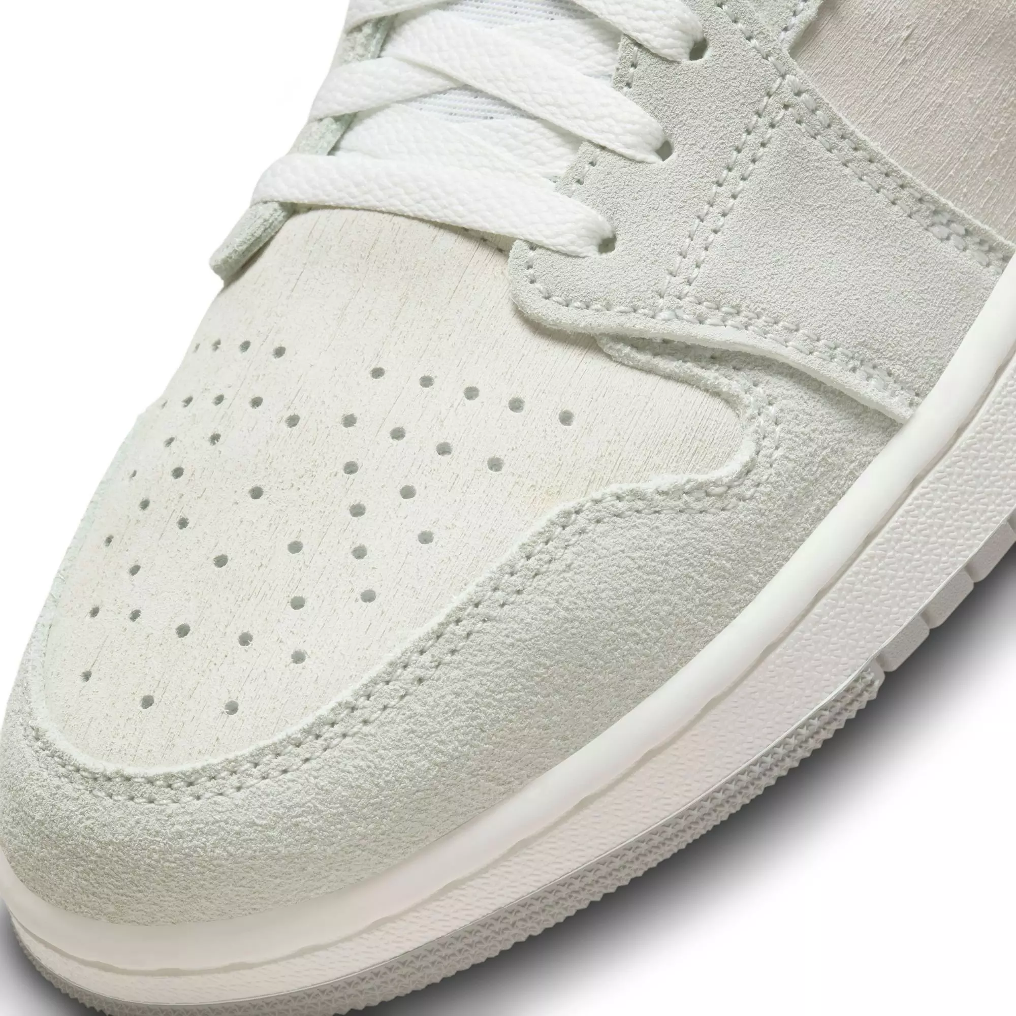 Jordan 1 Zoom CMFT 2 "Summit White/Particle Grey/Light Silver" Men's Shoe - WHITE/GREY