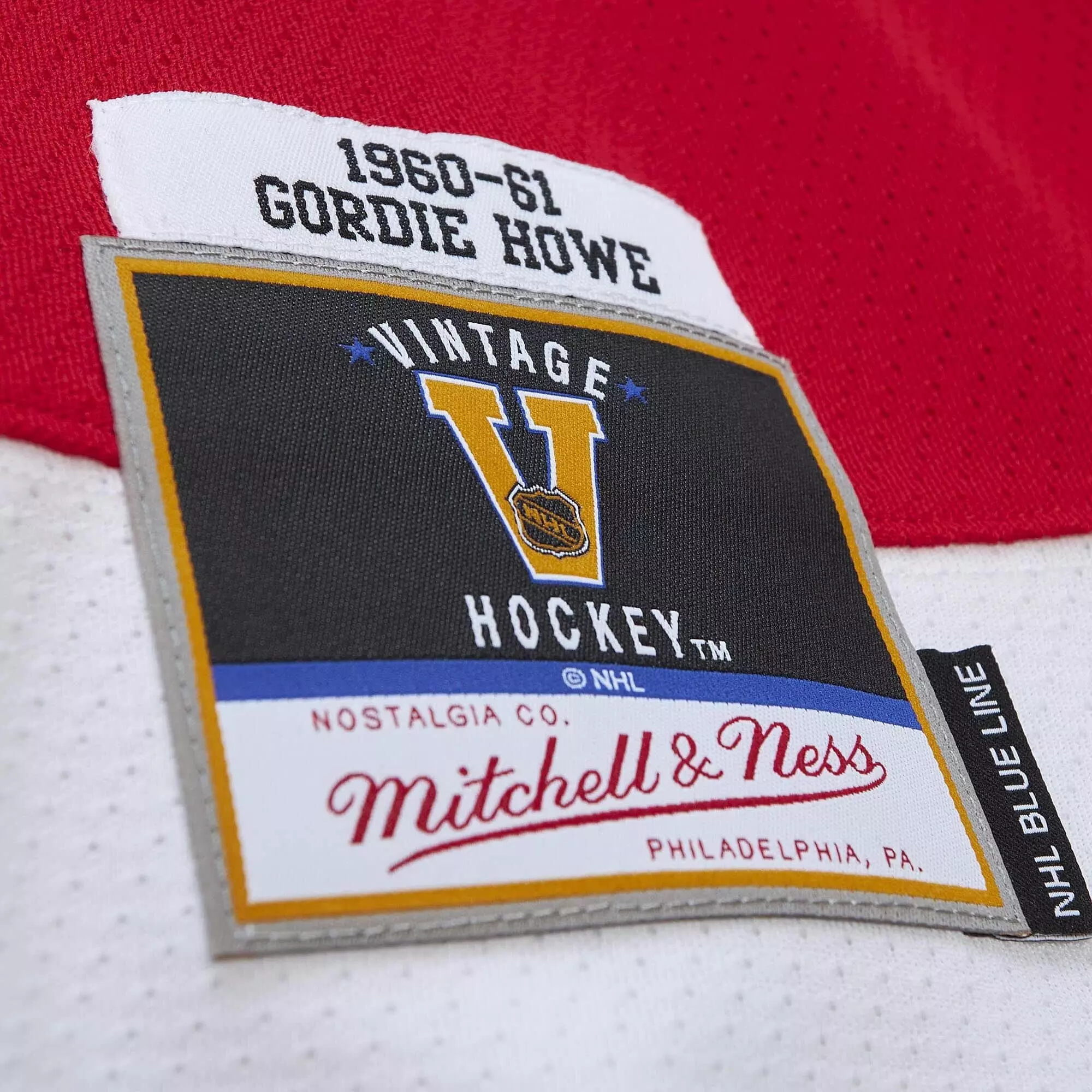 Mitchell & Ness Men's Gordie Howe Detroit Red Wings '61 Hockey Jersey - RED/WHITE