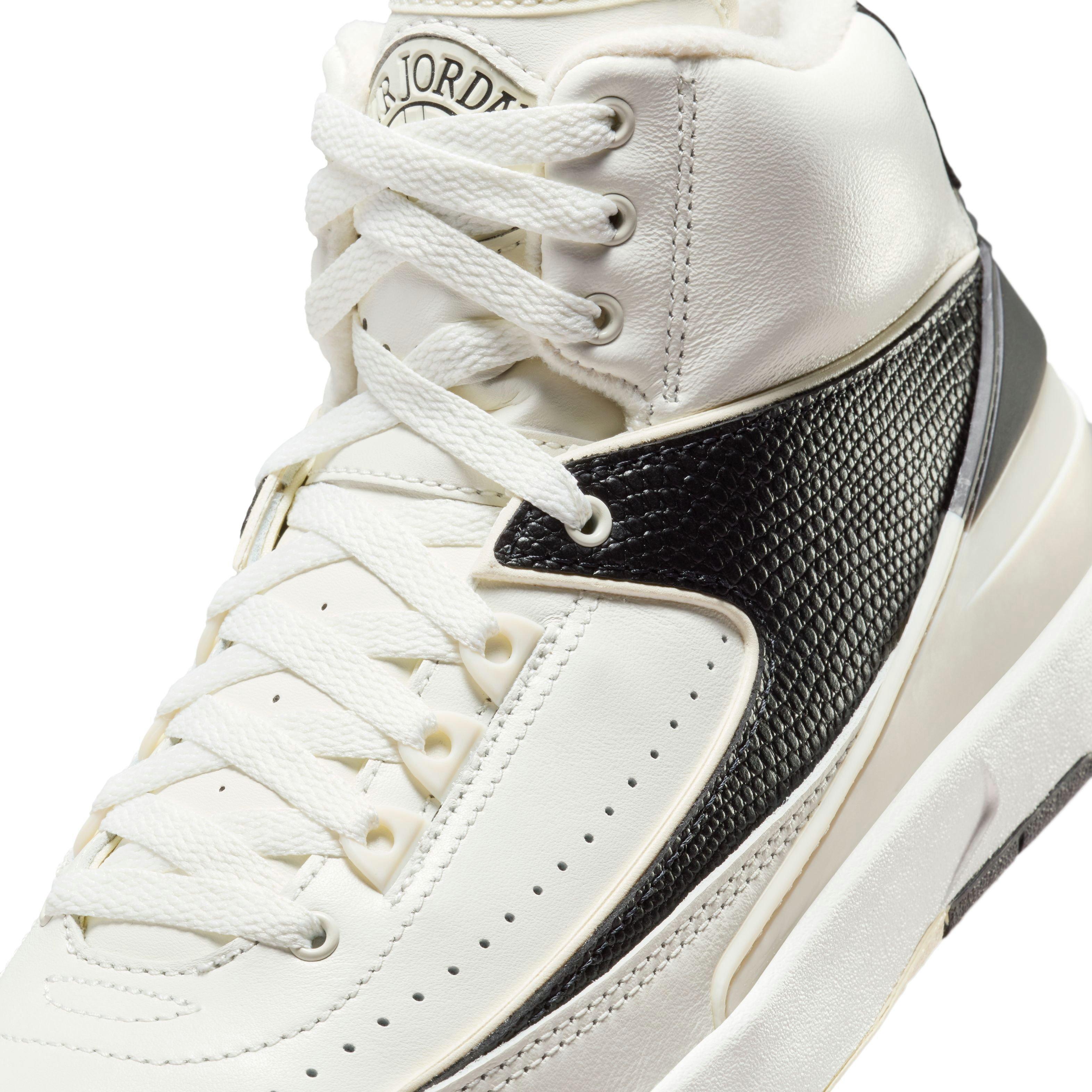 Jordan 2 Retro "Sail" Women's Shoe - SAIL/COCONUT MILK/BLACK Thumbnail View 4