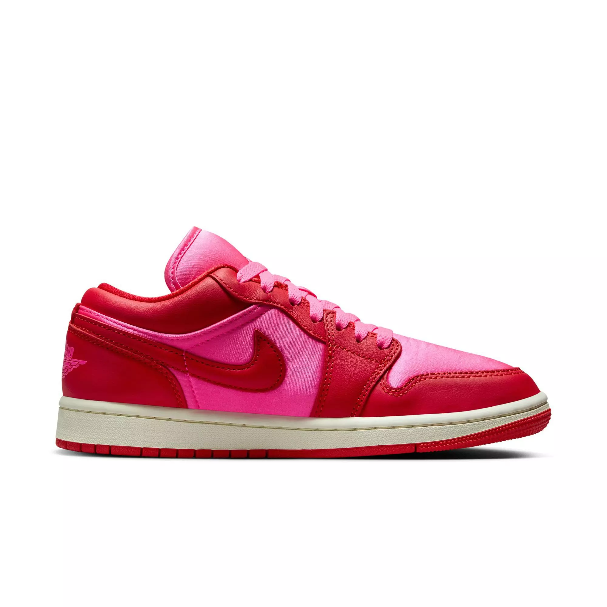 Jordan 1 Low SE "Pink Blast/Chile Red/Sail" Women's Shoe - PINK/RED