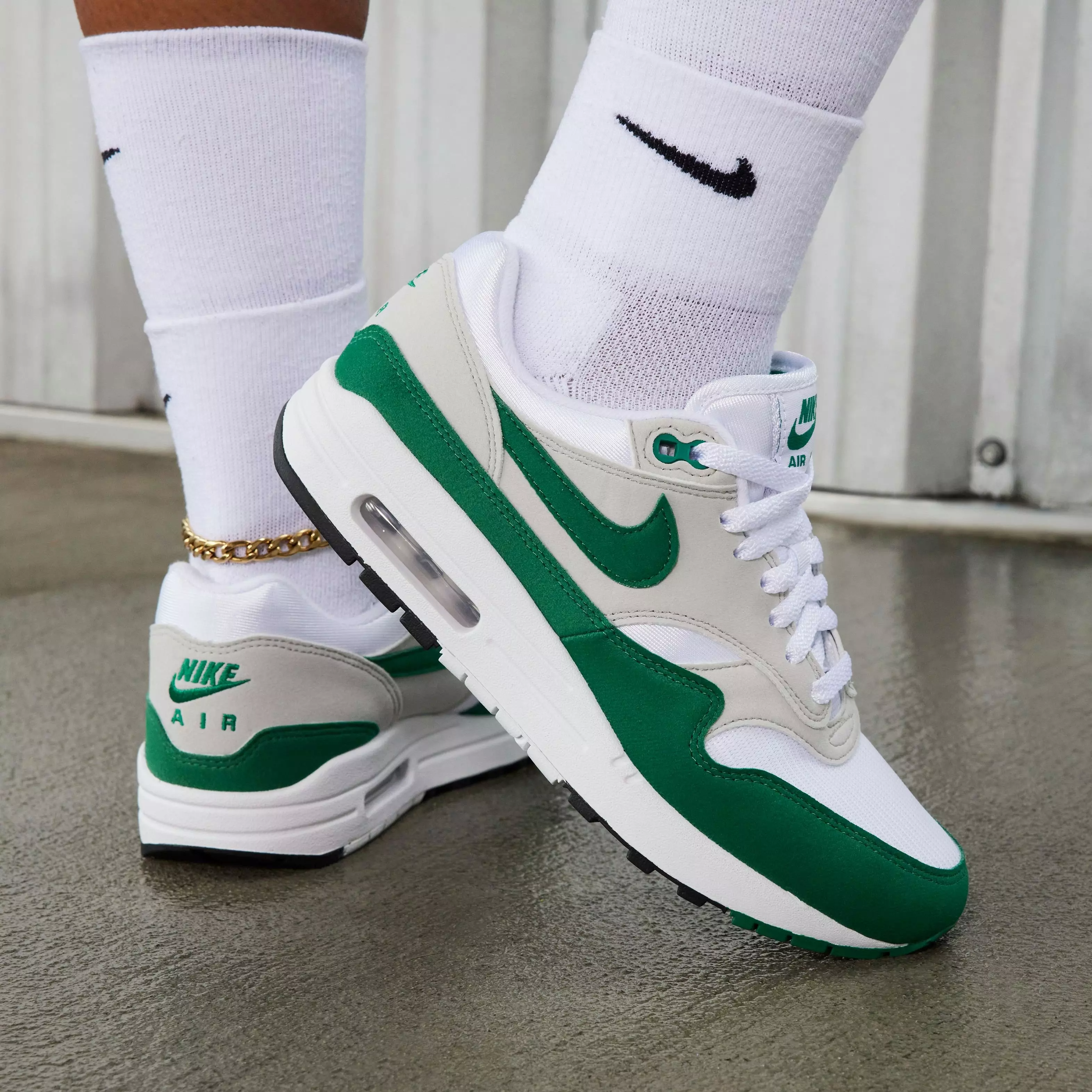 Nike Air Max 1 "Malachite" Women's Shoe - NEUTRAL GREY/MALACHITE/WHITE