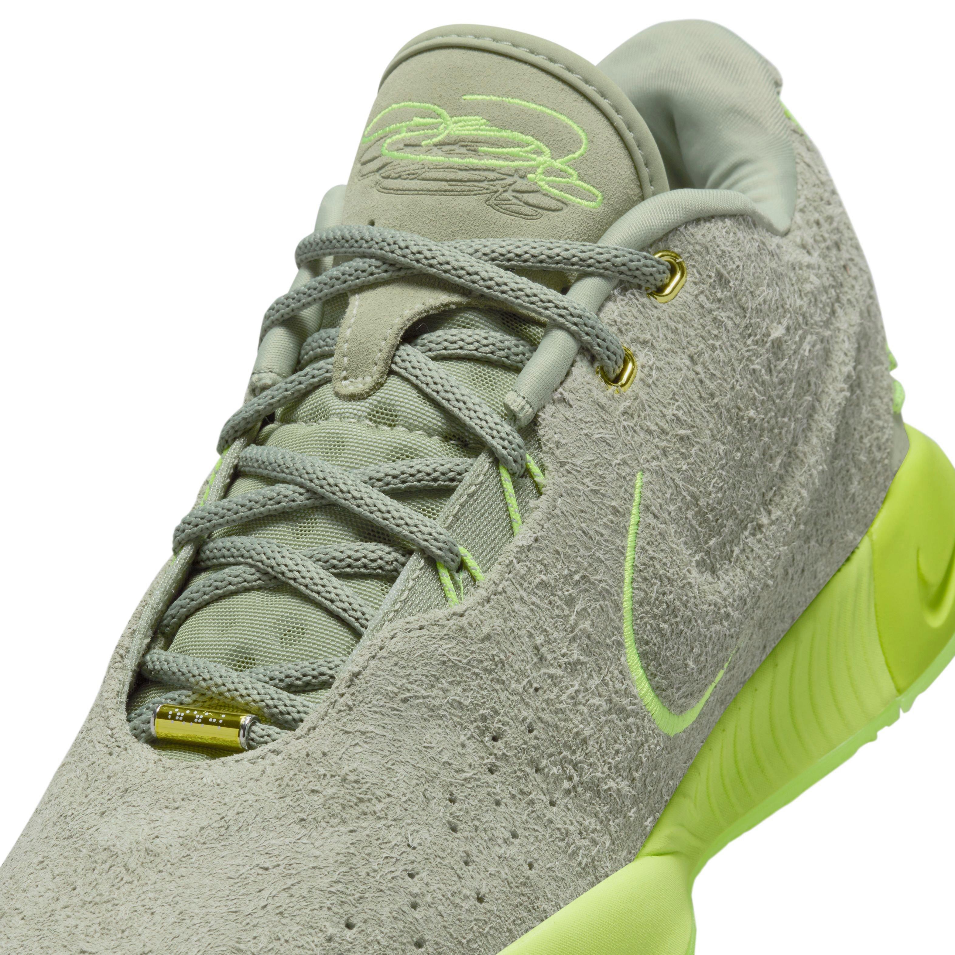 Nike LeBron XXI 