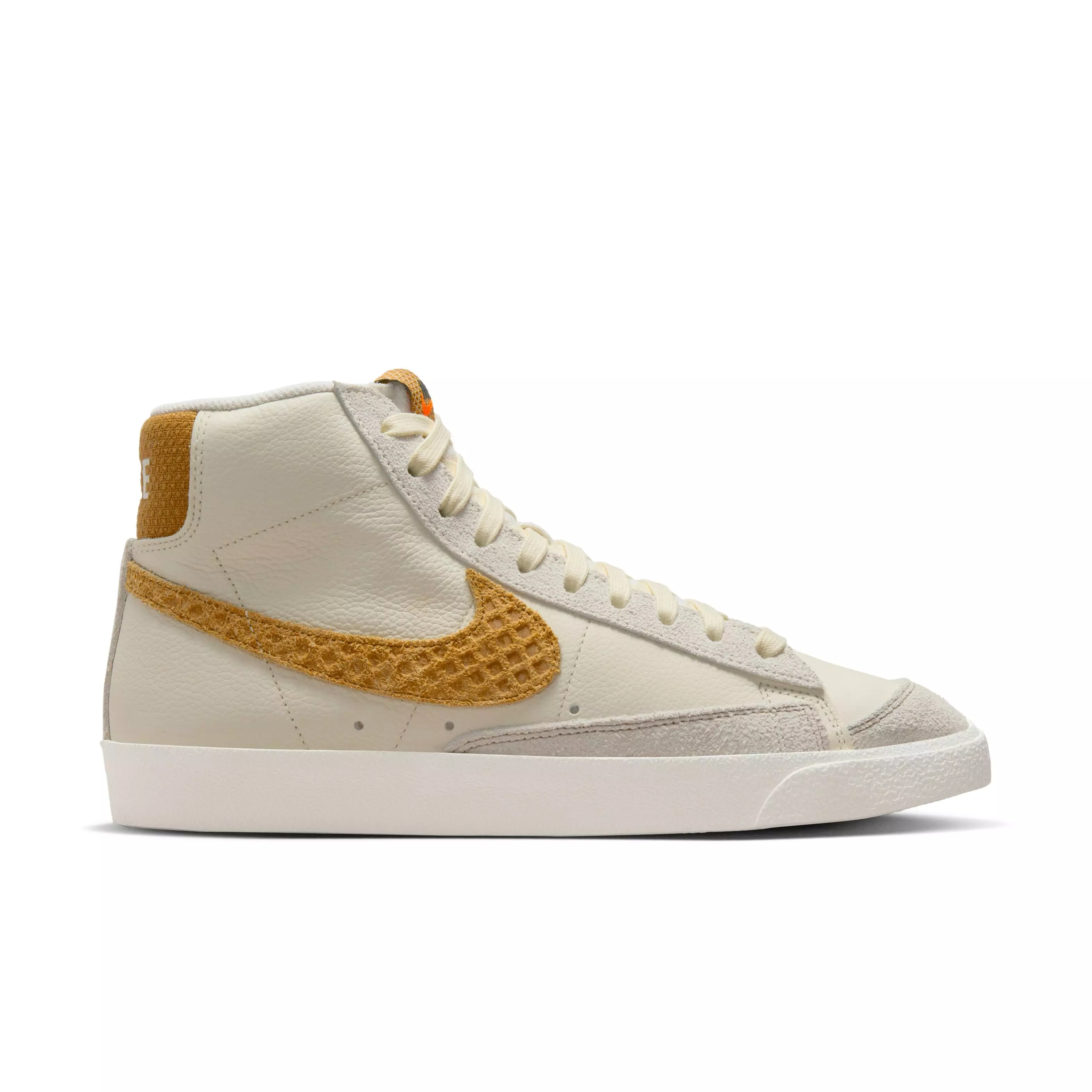 Nike Blazer Mid '77 Vintage "Waffle" Men's Shoe - COCONUT MILK/WHEAT/SAIL