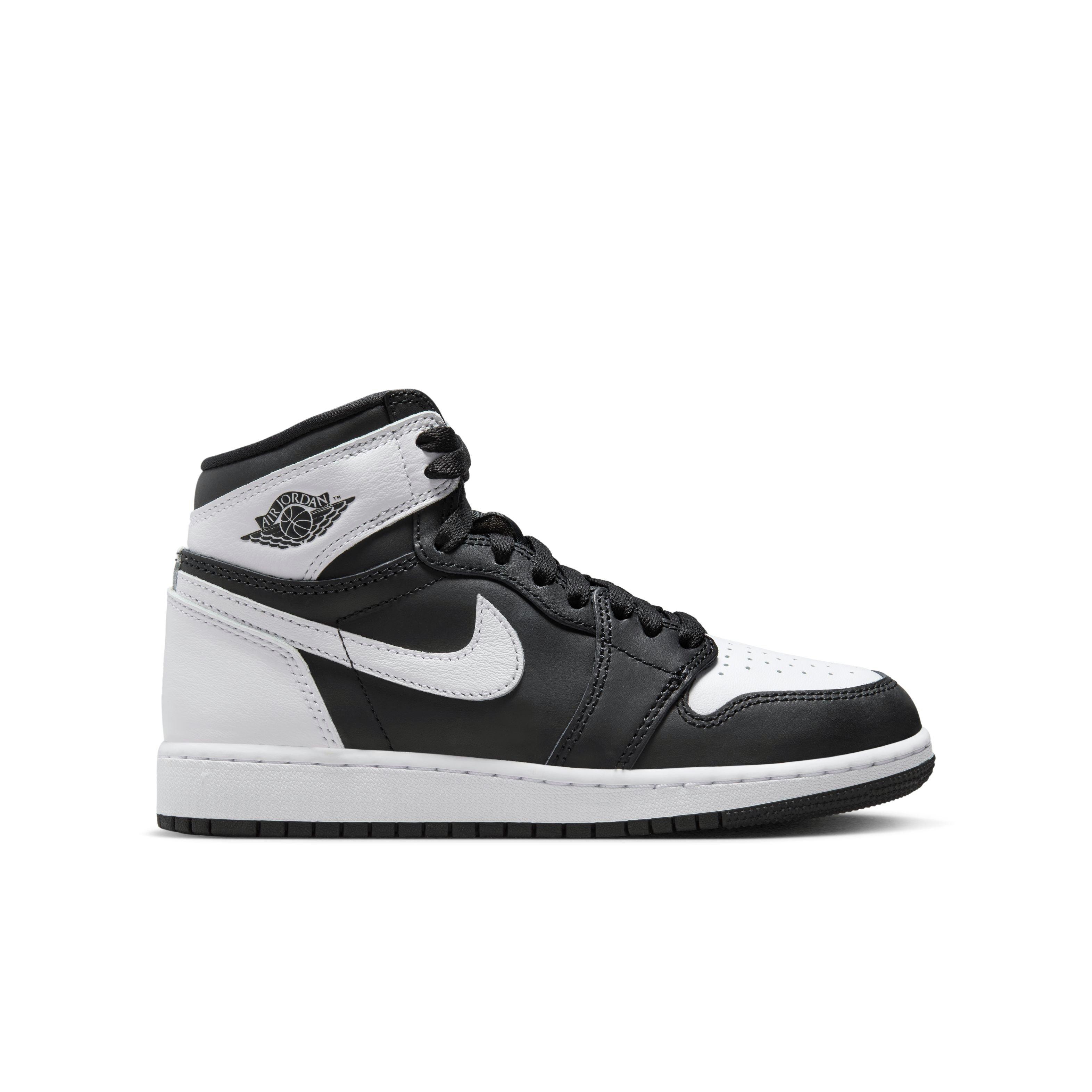 Jordan 1 Retro High OG Grade School Kids' "Black/White" Shoe