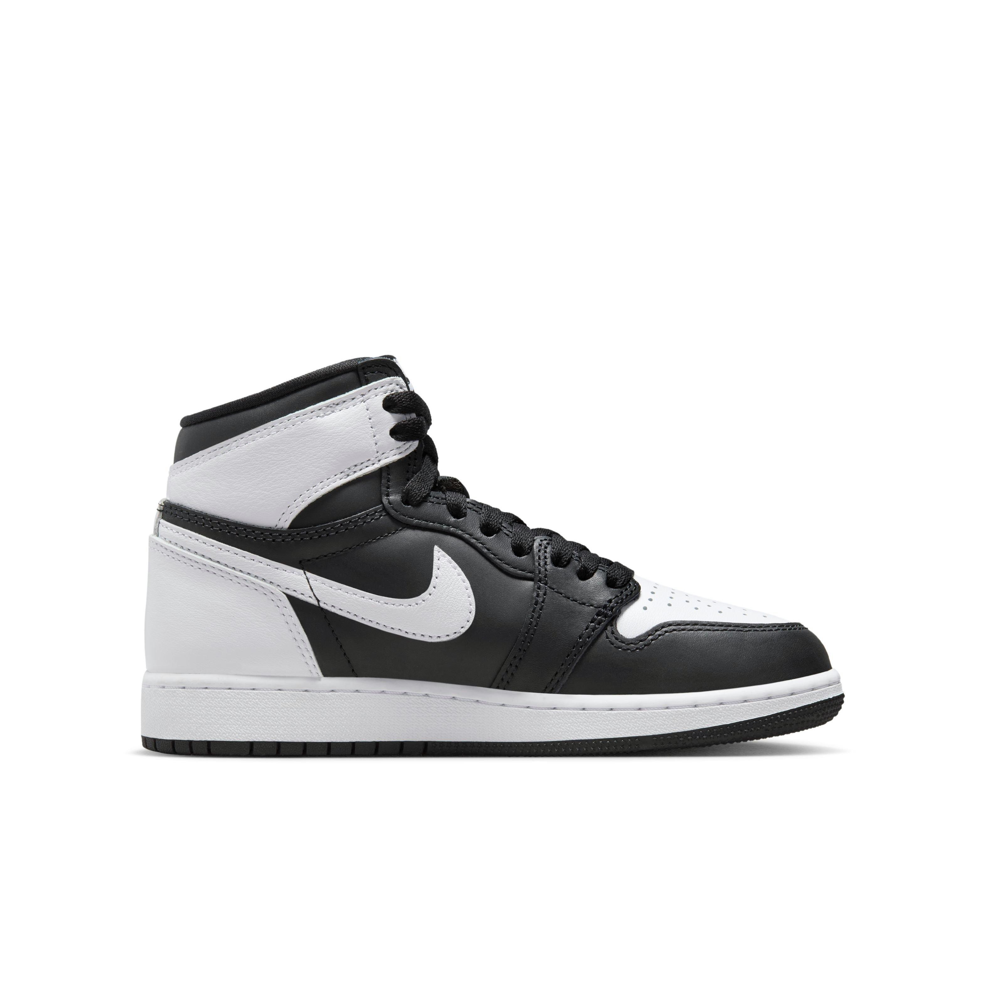 Jordan 1 Retro High OG Grade School Kids' "Black/White" Shoe