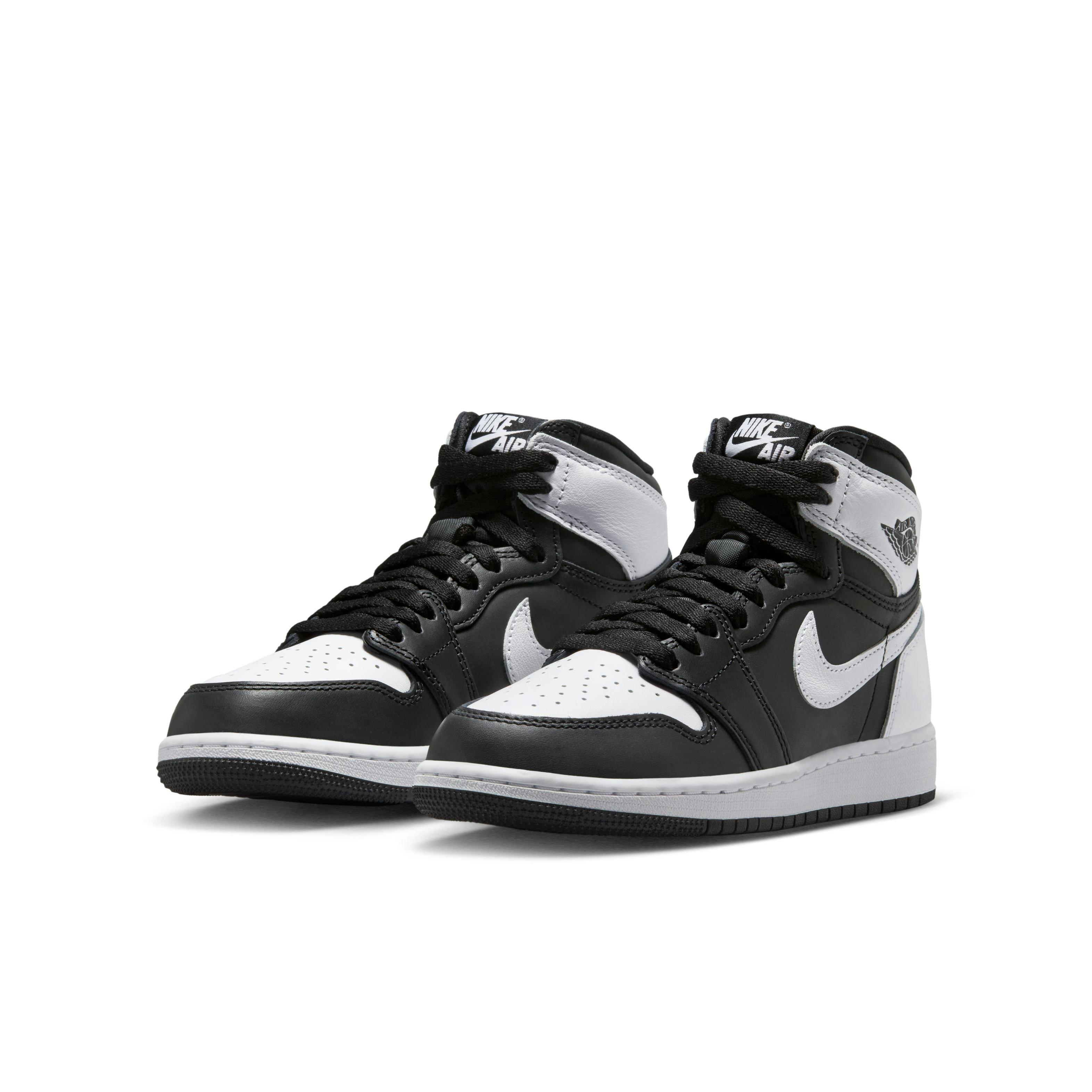 Jordan 1 Retro High OG Grade School Kids' "Black/White" Shoe