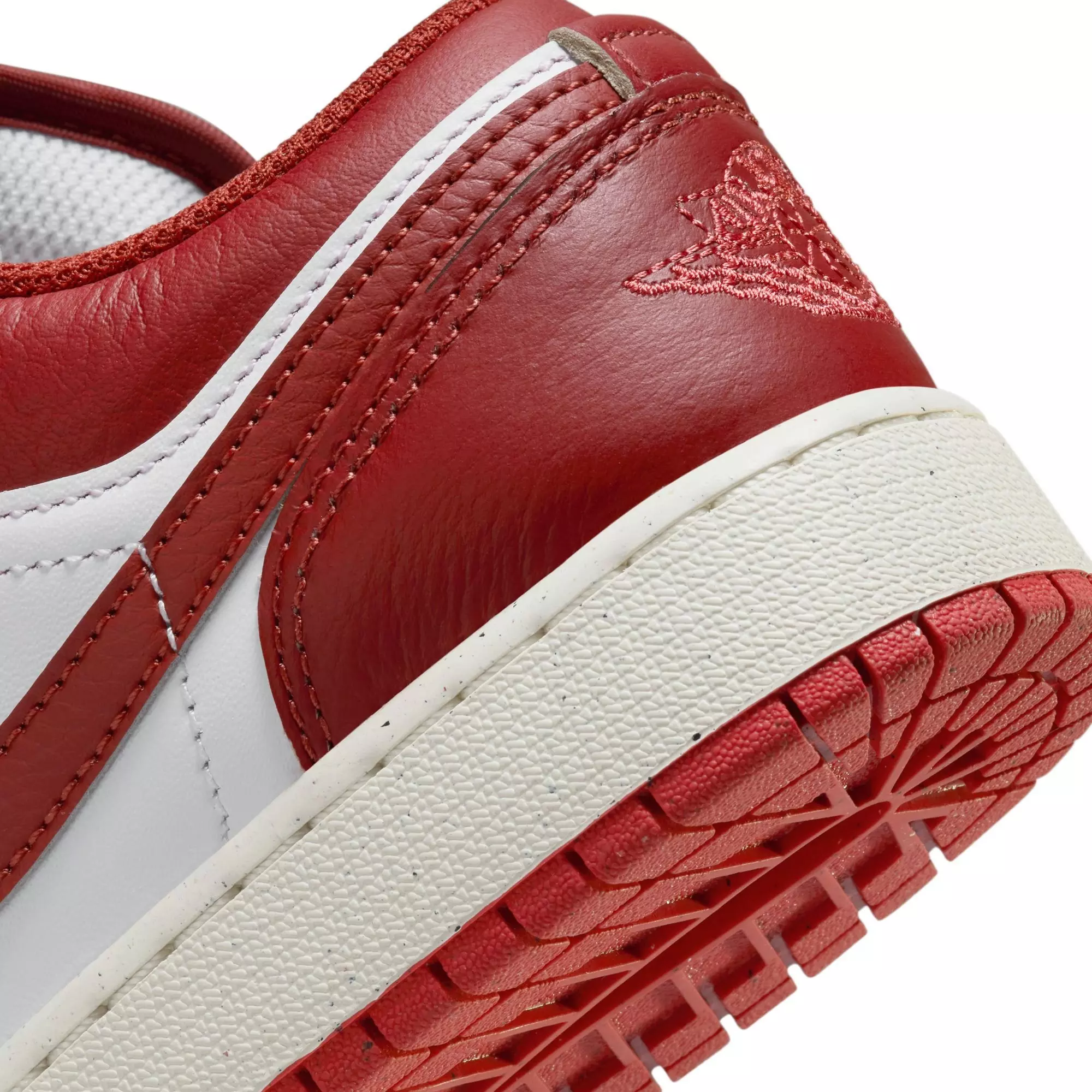 Jordan 1 Low SE "White/Dune Red/Lobster/Sail" Grade School Boys' Shoe - WHITE/RED