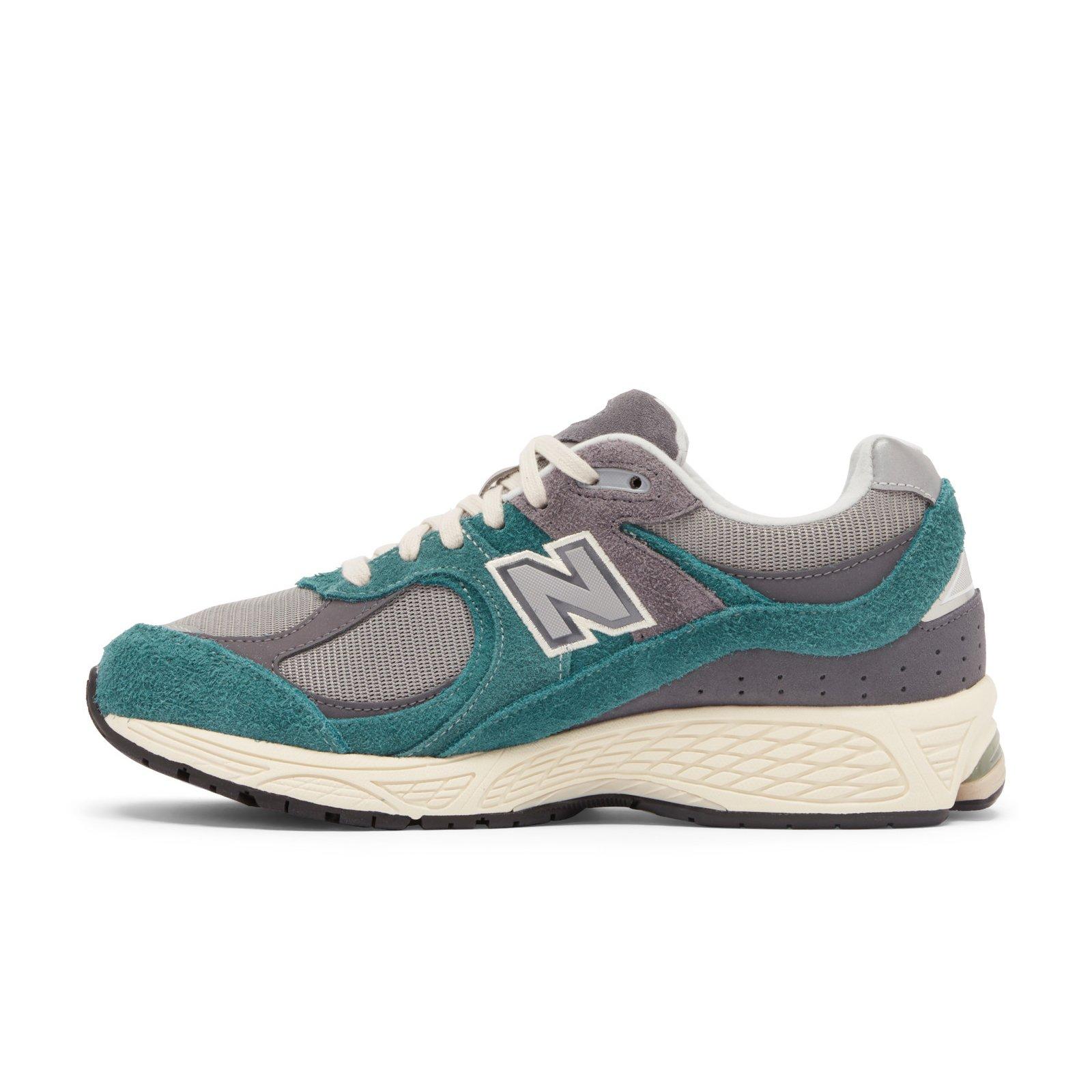 New Balance 2002R "Spruce/Dk Green" Unisex Shoe - DK GREEN Thumbnail View 2