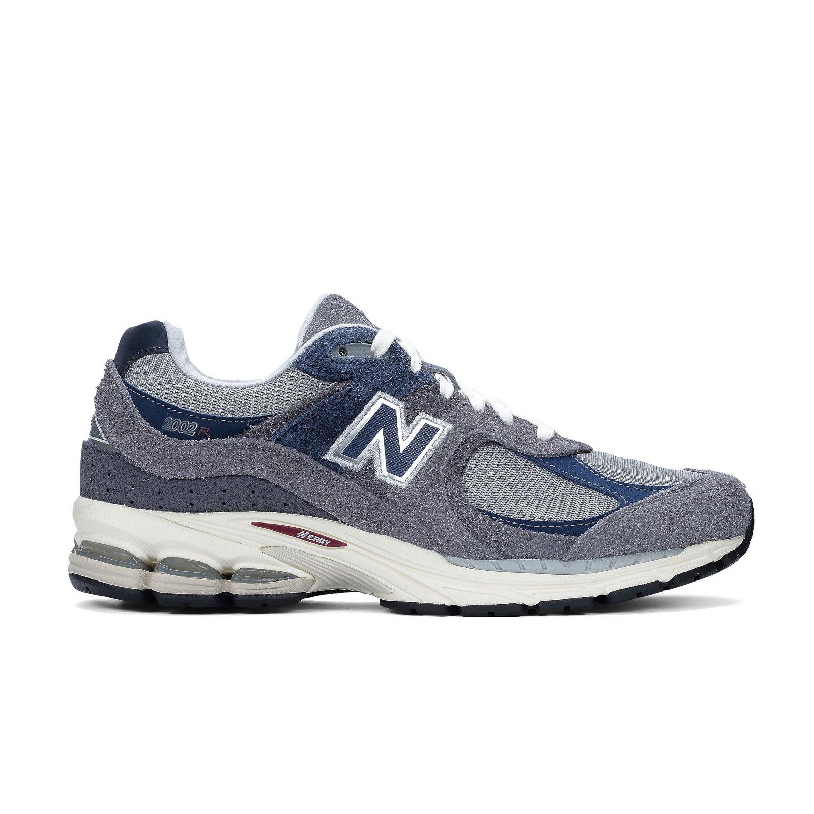 New Balance 2002R Navy Grey Men s Shoe