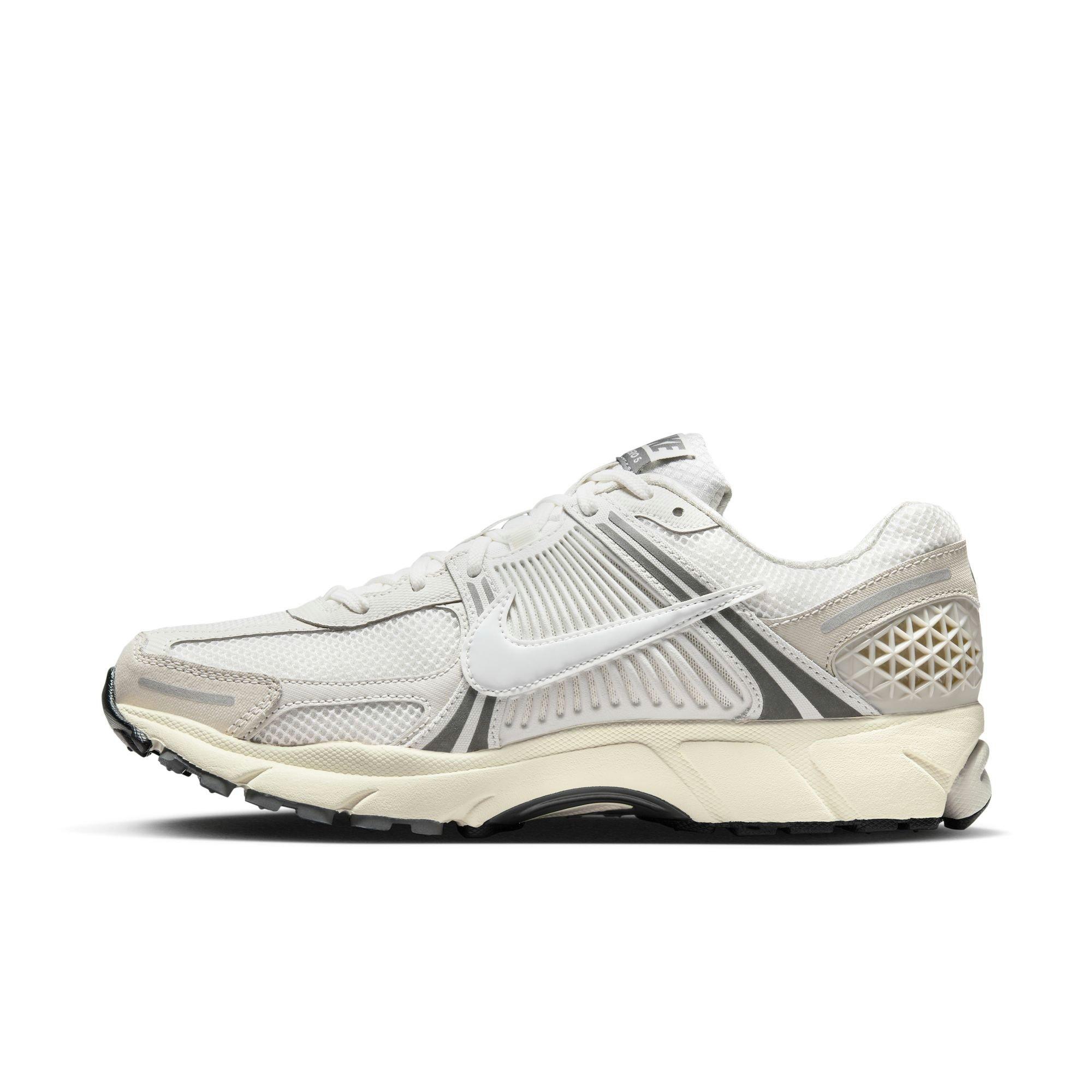 Nike Vomero 5 "Platinum Tint/Photon Dust/Cashmere" Men's Shoe - PLATINUM Thumbnail View 4