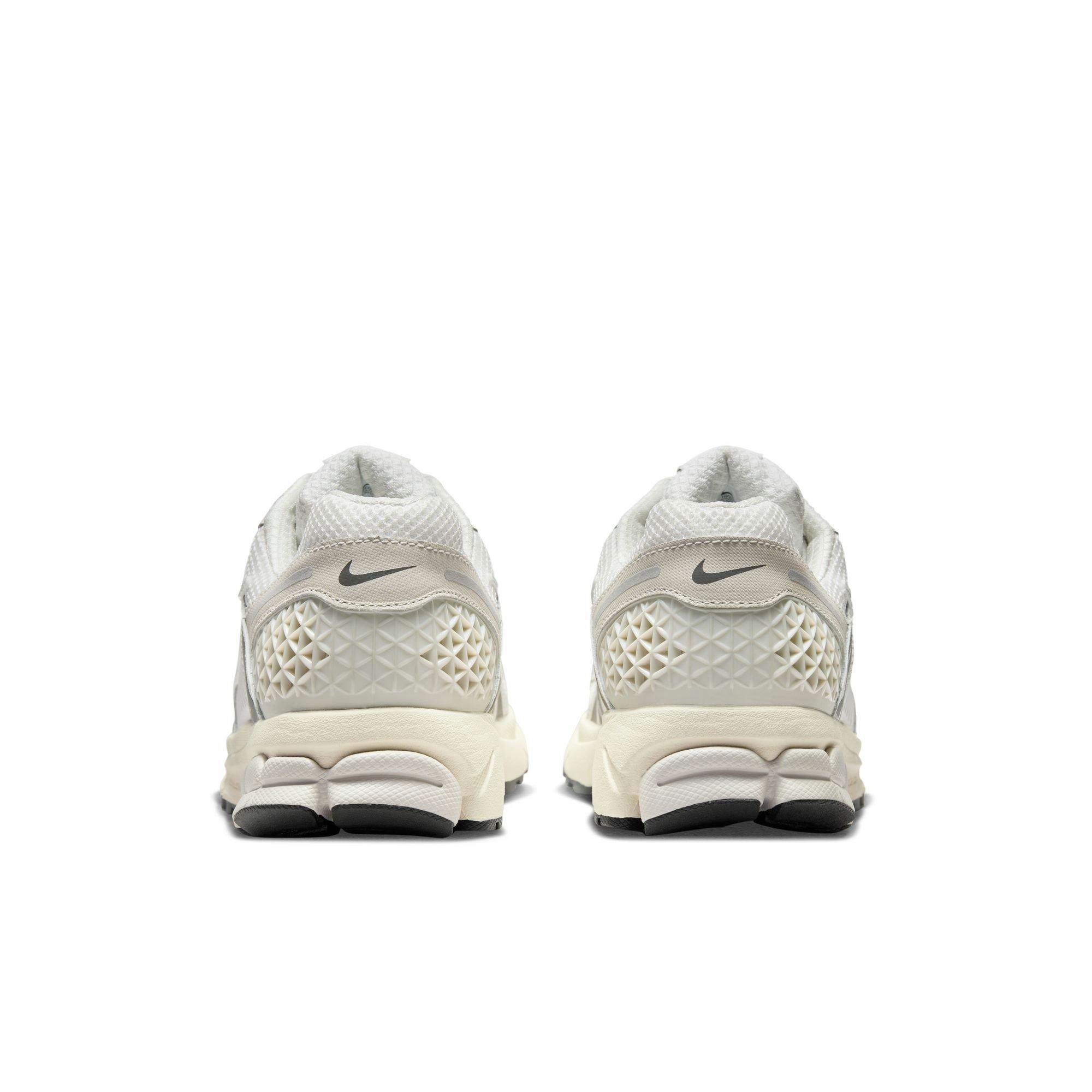 Nike Vomero 5 "Platinum Tint/Photon Dust/Cashmere" Men's Shoe - PLATINUM Thumbnail View 6