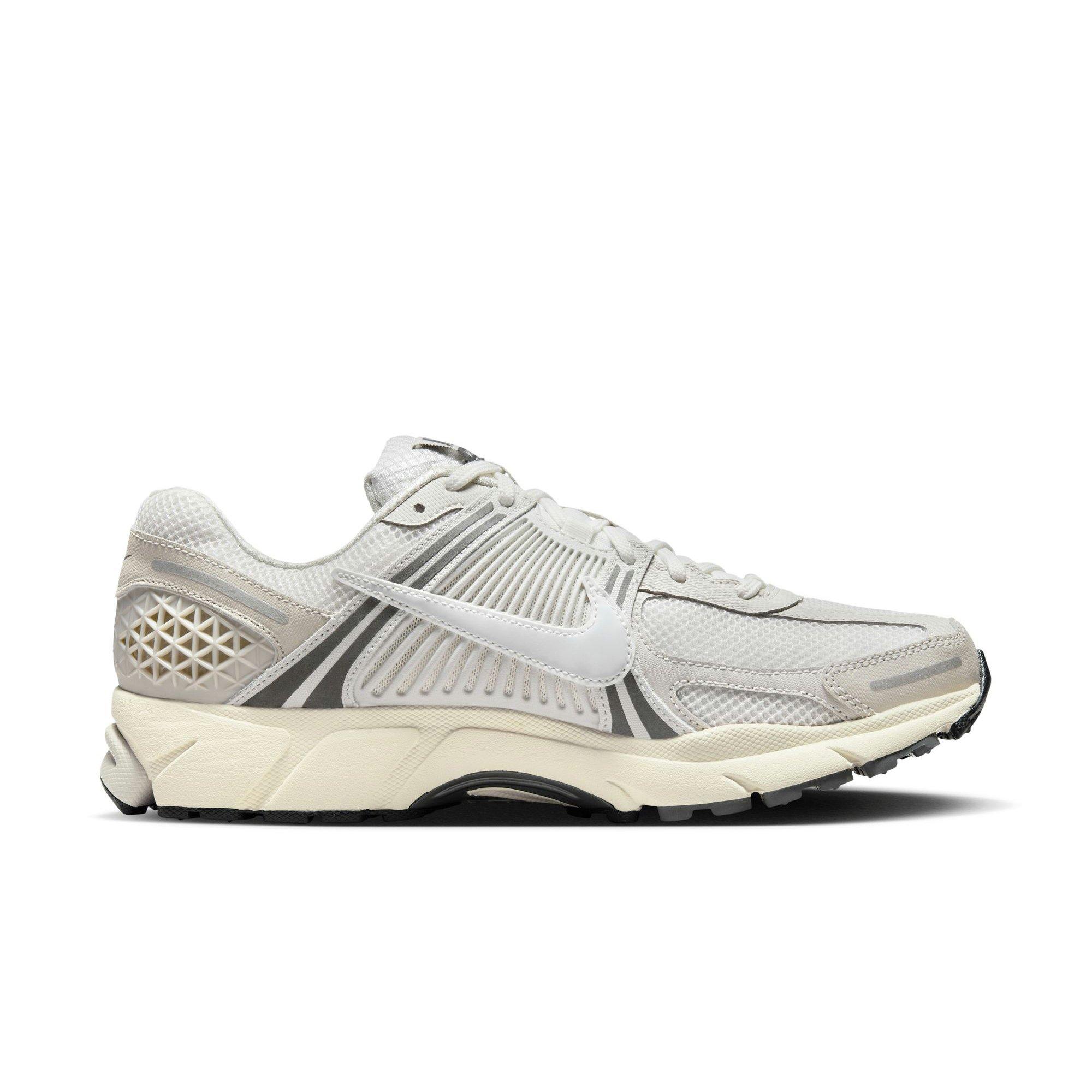 Nike Vomero 5 "Platinum Tint/Photon Dust/Cashmere" Men's Shoe - PLATINUM Thumbnail View 2