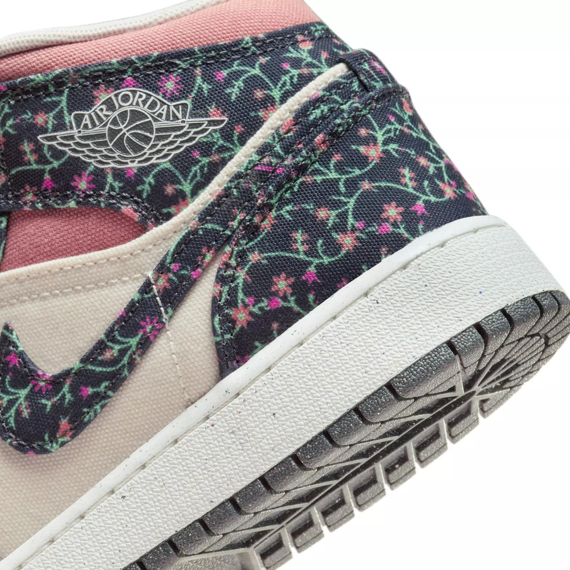 Jordan 1 Mid SE "Anthracite/Sail/Red Stardust" Grade School Girls' Shoe - MULTI-COLOR