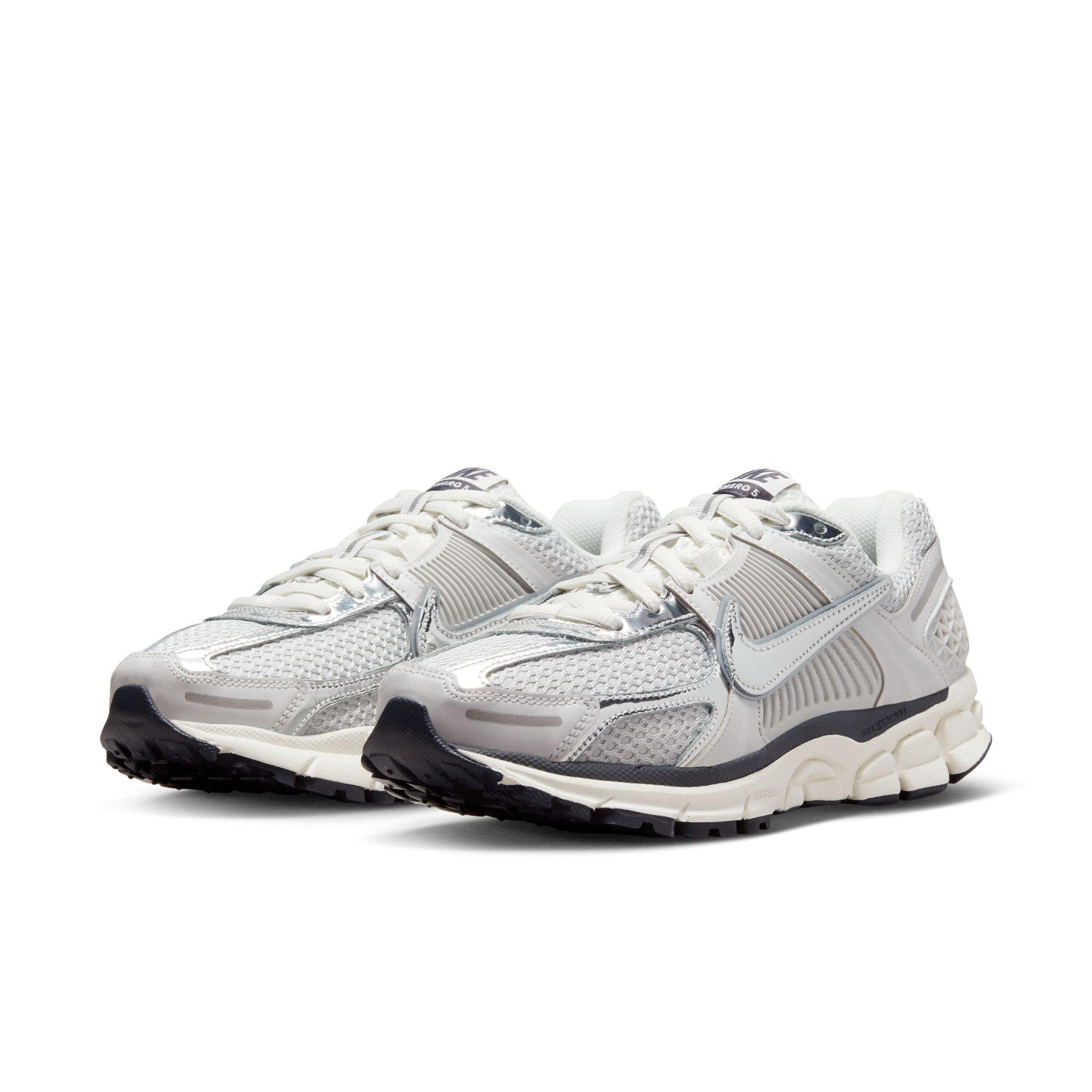 Nike Zoom Vomero 5 "Photon Dust/Chrome/Gridiron/Sail" Women's Shoe - OFF-WHITE Thumbnail View 5