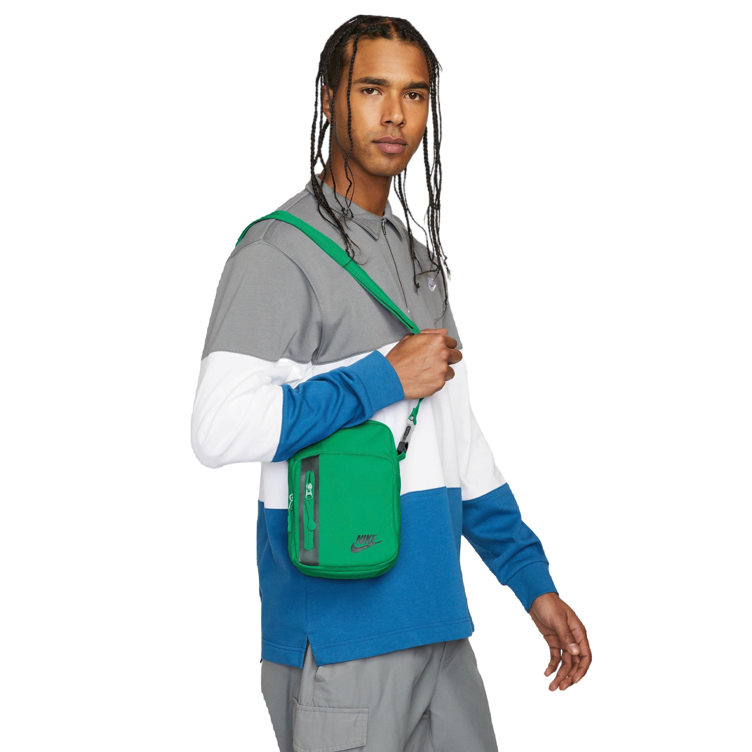 Nike Elemental Premium Crossbody Bag 