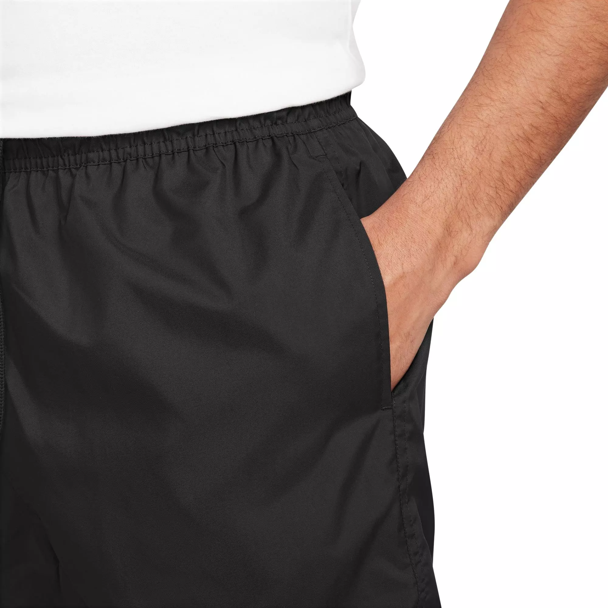 Nike Men's Club Flow Shorts - Black - BLACK