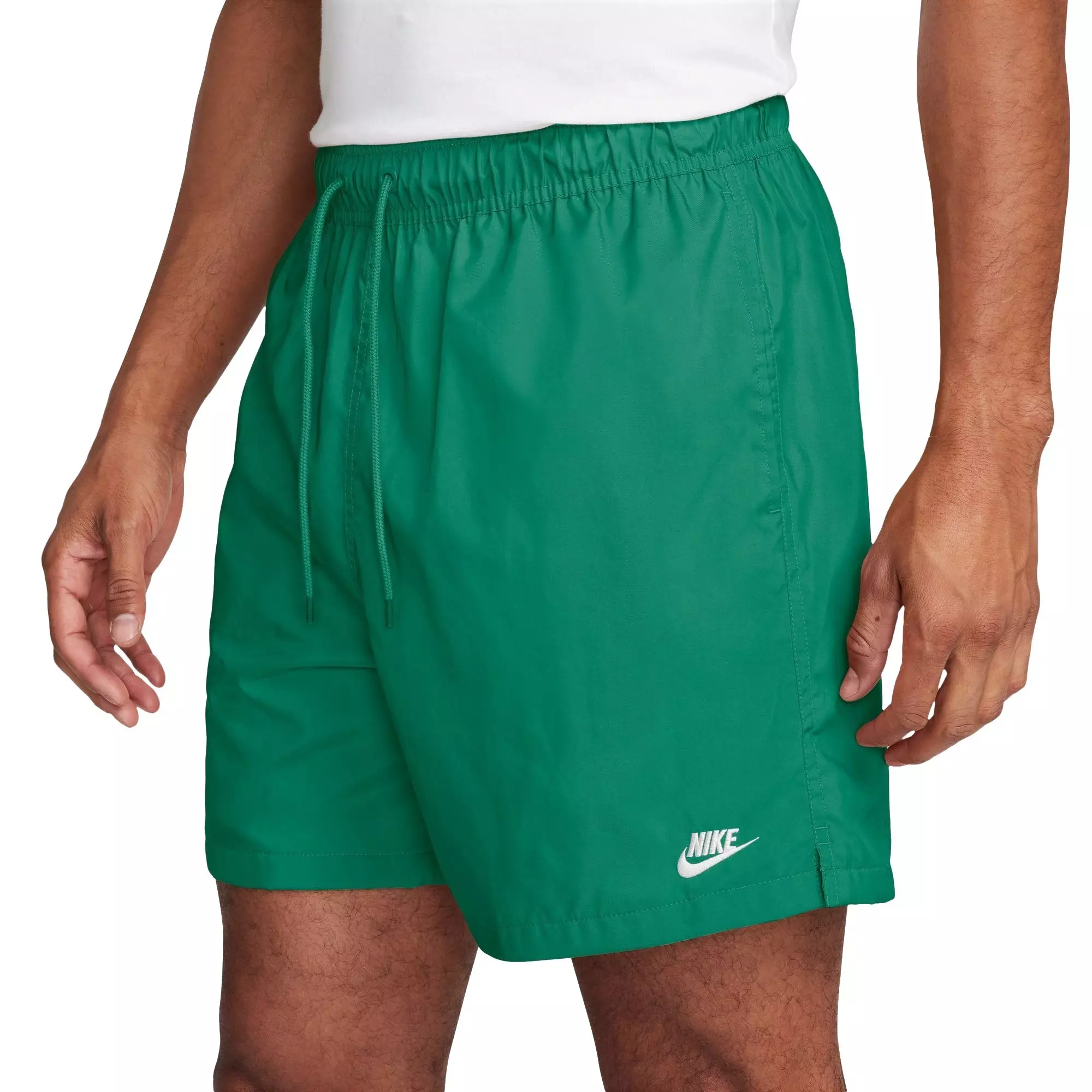 Nike Men's Club Flow Shorts - Malachite Green - GREEN