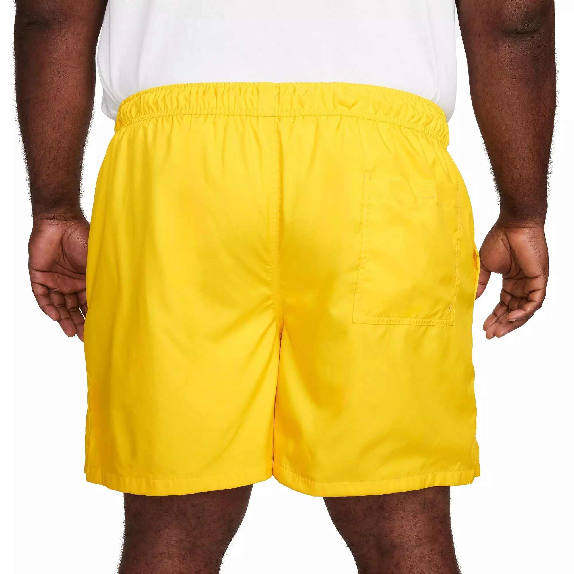 Nike Men's Club Flow Shorts - Yellow - YELLOW