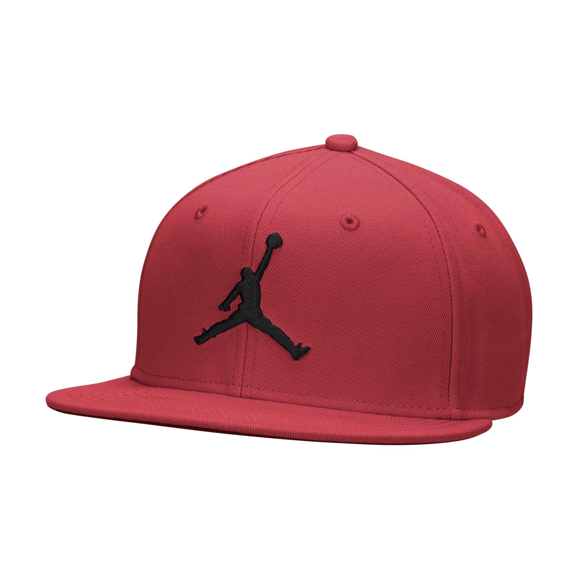 Jordan Men s Pro Jumpman Snapback Hat Red M L