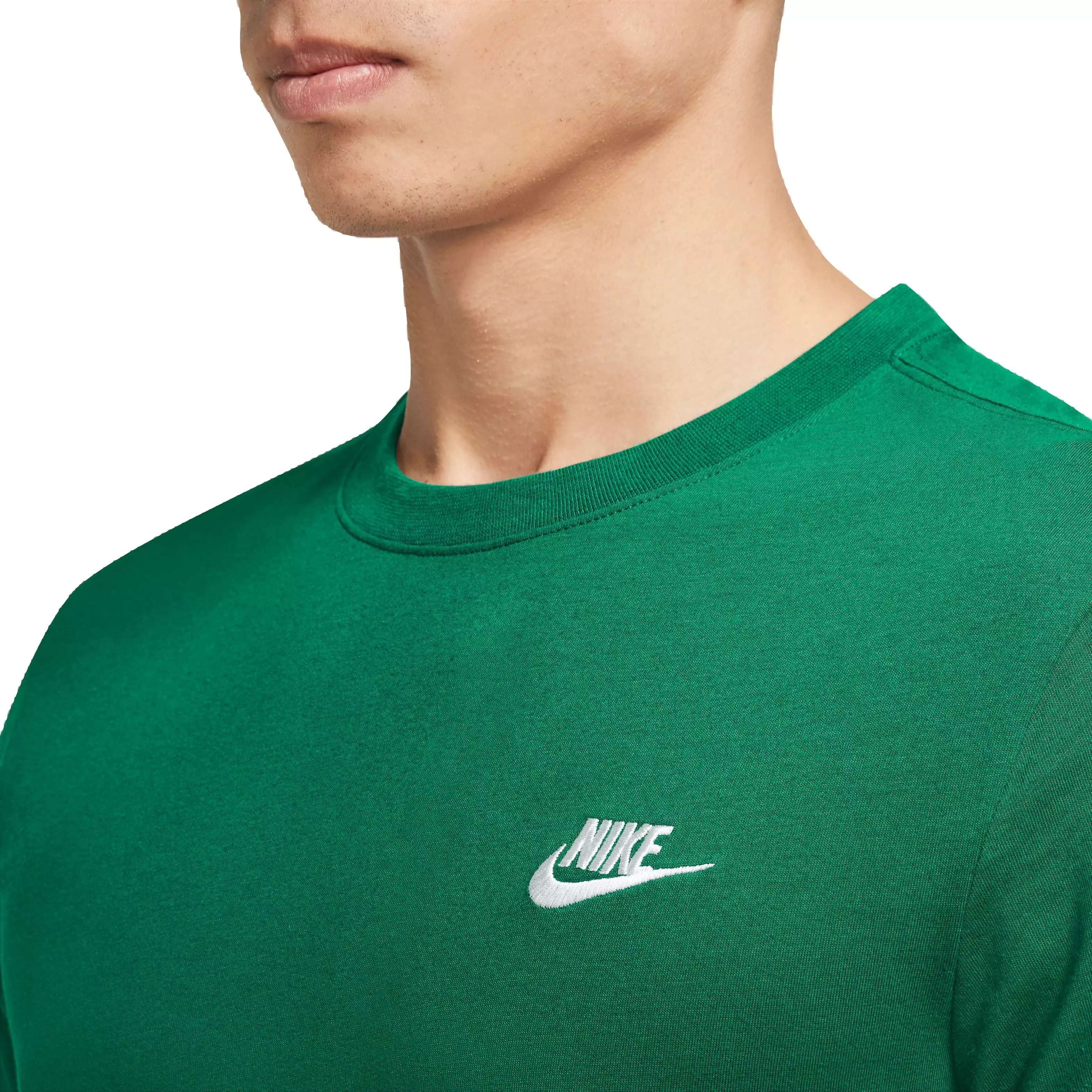 Nike Men's Sportswear Club Tee - Green - GREEN
