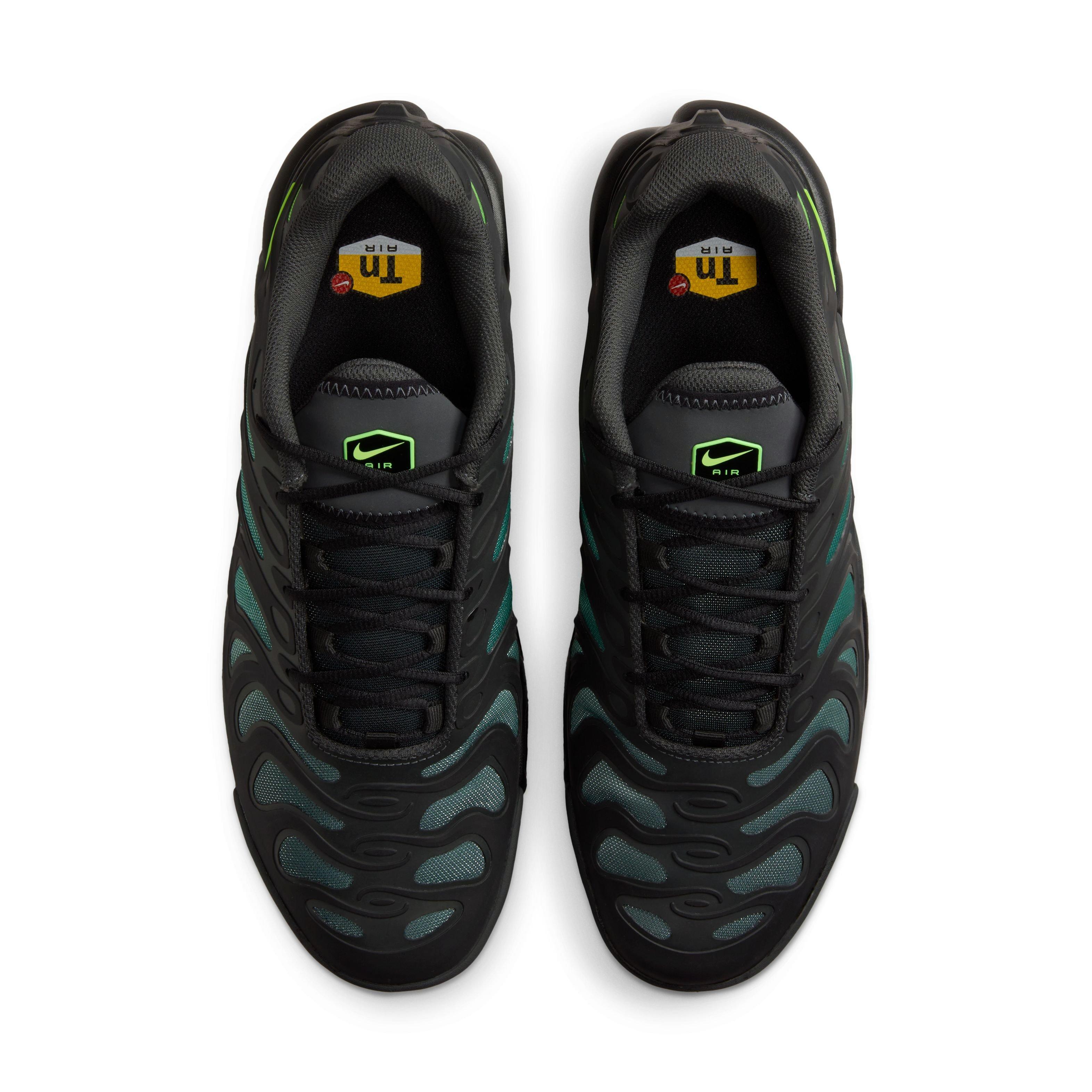 Air max plus green strike