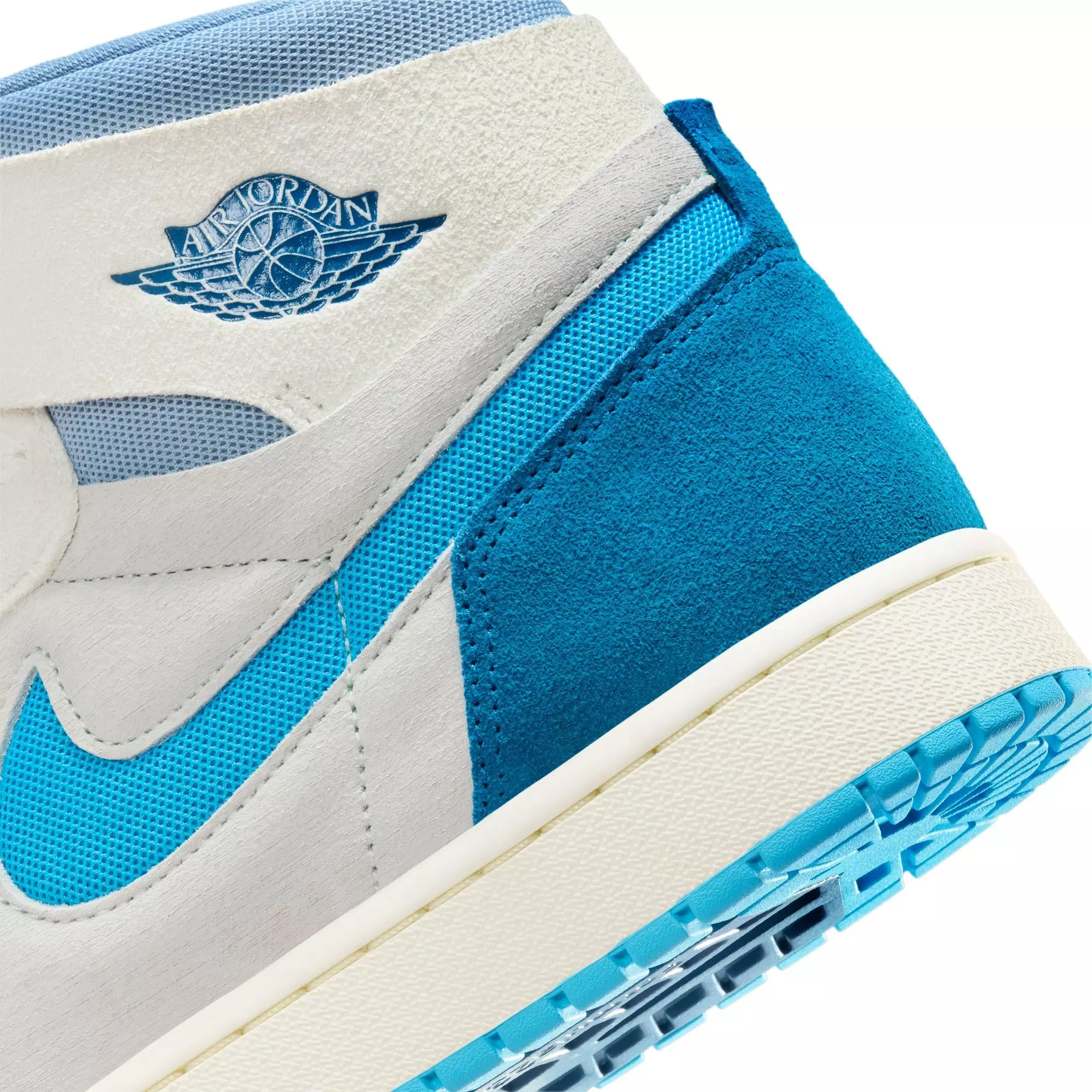 Jordan 1 Zoom CMFT 2 "Sail/Dk Powder Blue/Blue Grey" Men's Shoe - BLUE/WHITE