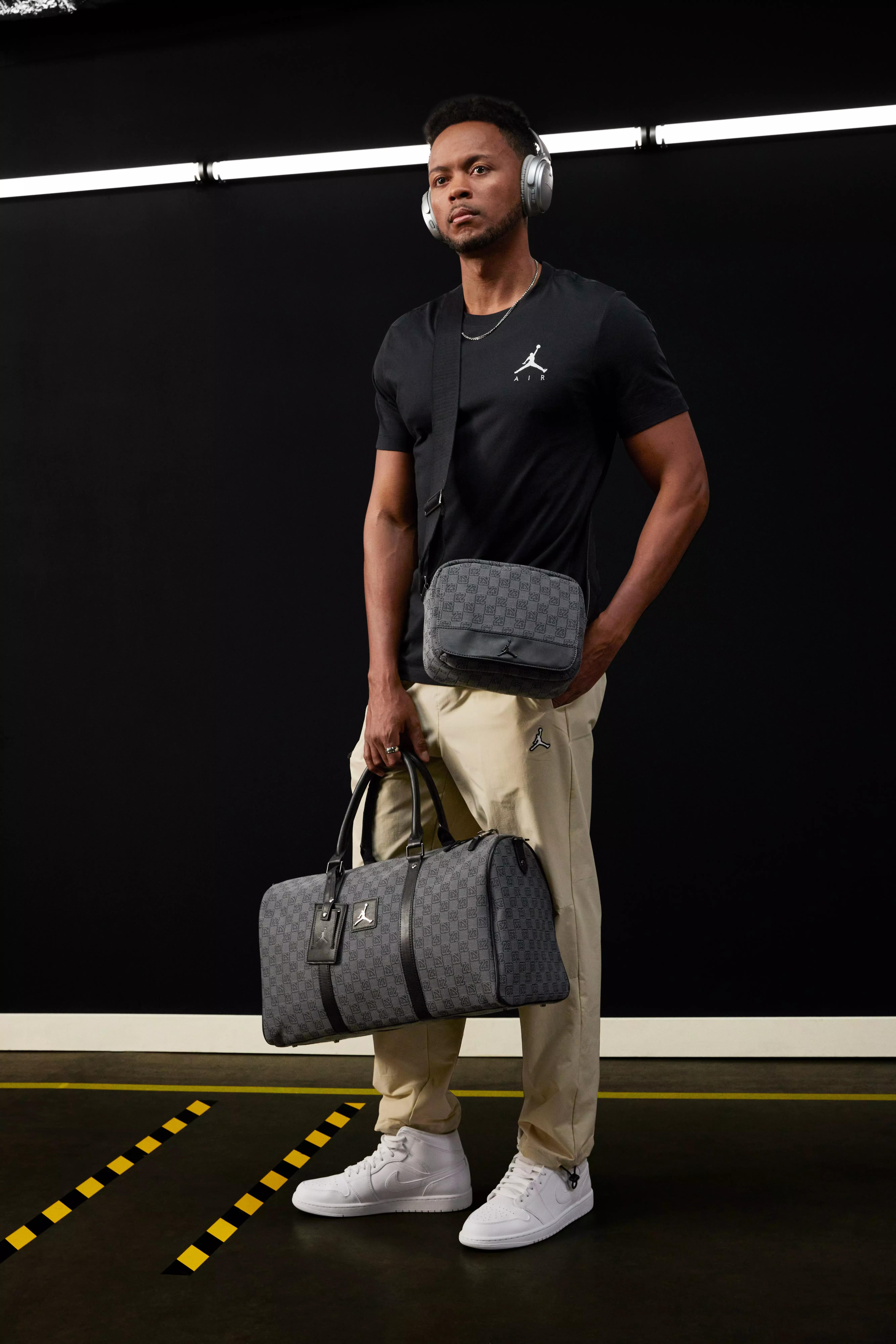 Jordan Monogram Duffle Bag Medium - Black/Grey - BLACK