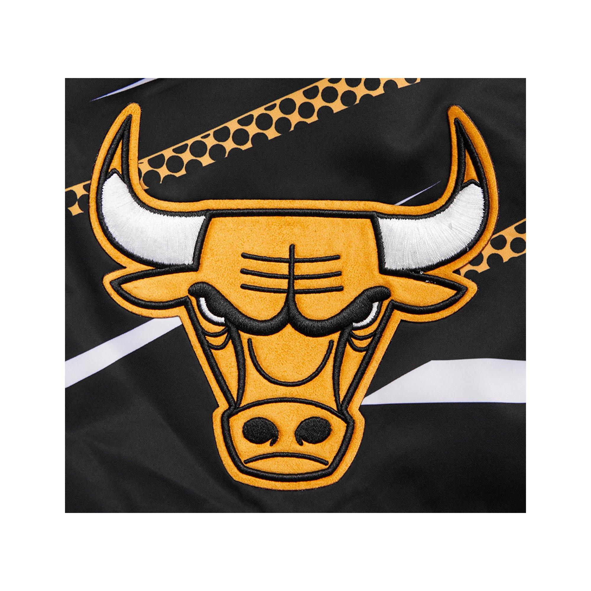 Pro Standard Men's Chicago Bulls Retro 1 "Yellow Ohcre" Shorts - BLACK/YELLOW Thumbnail View 4