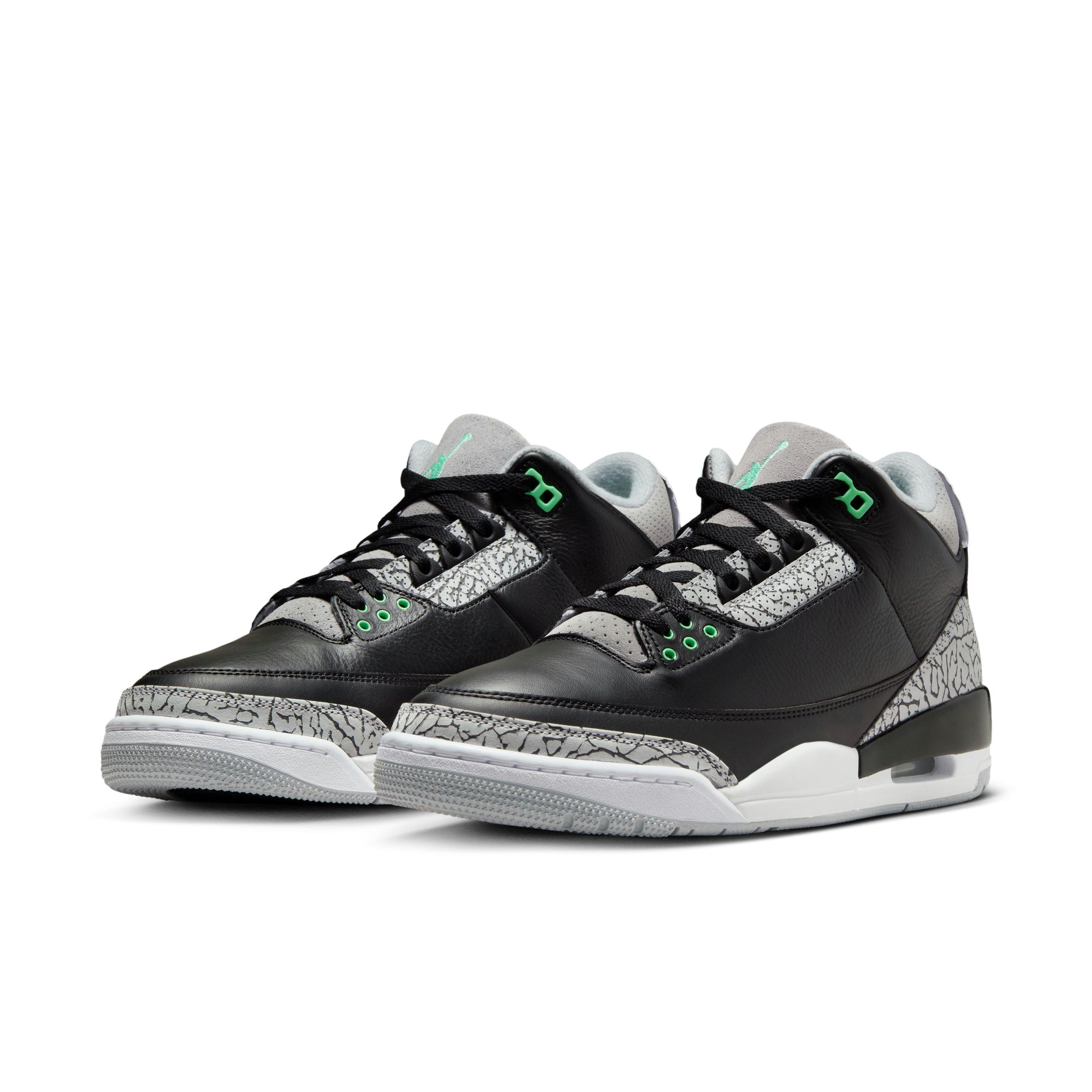 Jordan 3 Retro "Green Glow" Men's Shoe - BLACK/GREEN GLOW/WOLF GREY Thumbnail View 3