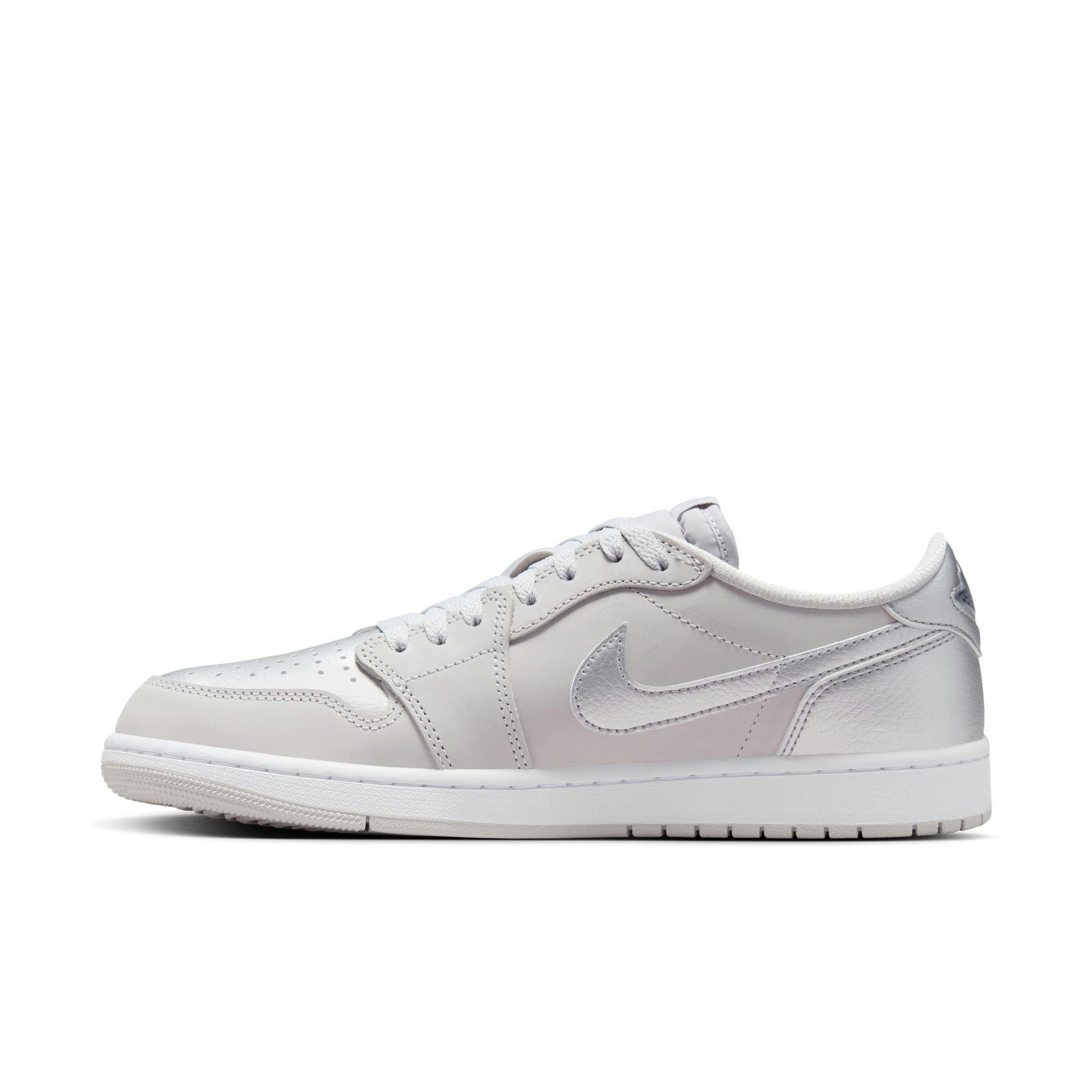 Jordan 1 Retro Low OG "Metallic Silver" Men's Shoe - NEUTRAL GREY/METALLIC SILVER/WHITE Thumbnail View 9