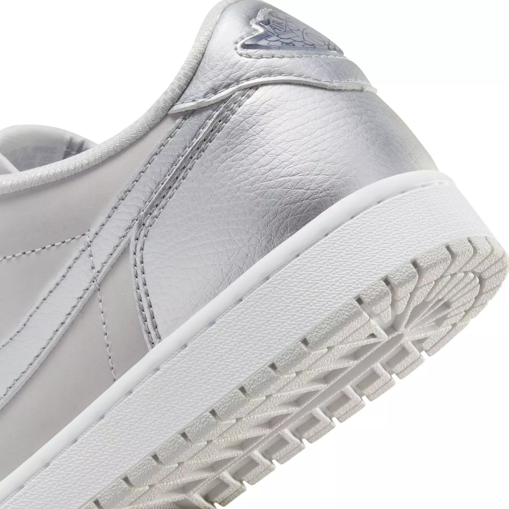 Jordan 1 Retro Low OG "Metallic Silver" Men's Shoe - NEUTRAL GREY/METALLIC SILVER/WHITE