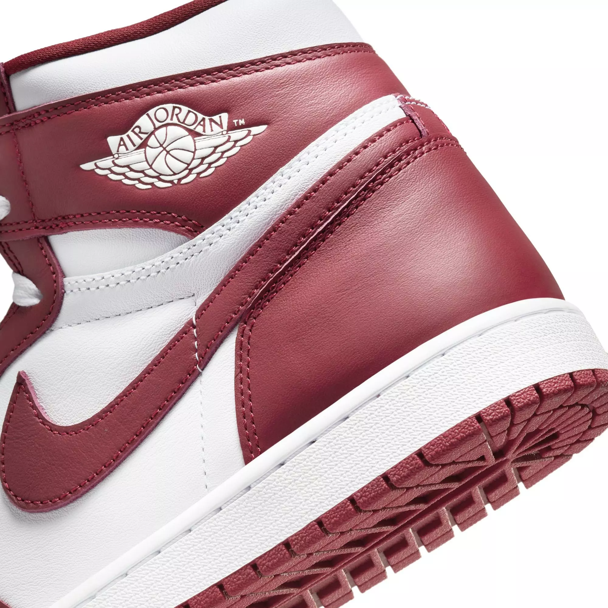 Jordan 1 Retro High OG "Artisanal Red" Men's Shoe - WHITE/TEAM RED