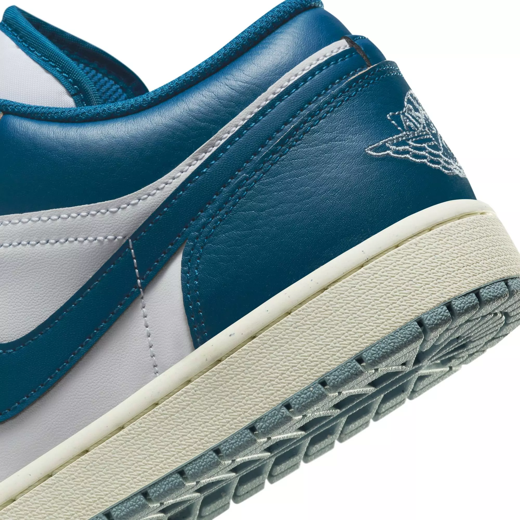 Jordan 1 Low SE "White/Industrial Blue/Blue Grey/Sail" Men's Shoe - WHITE/BLUE