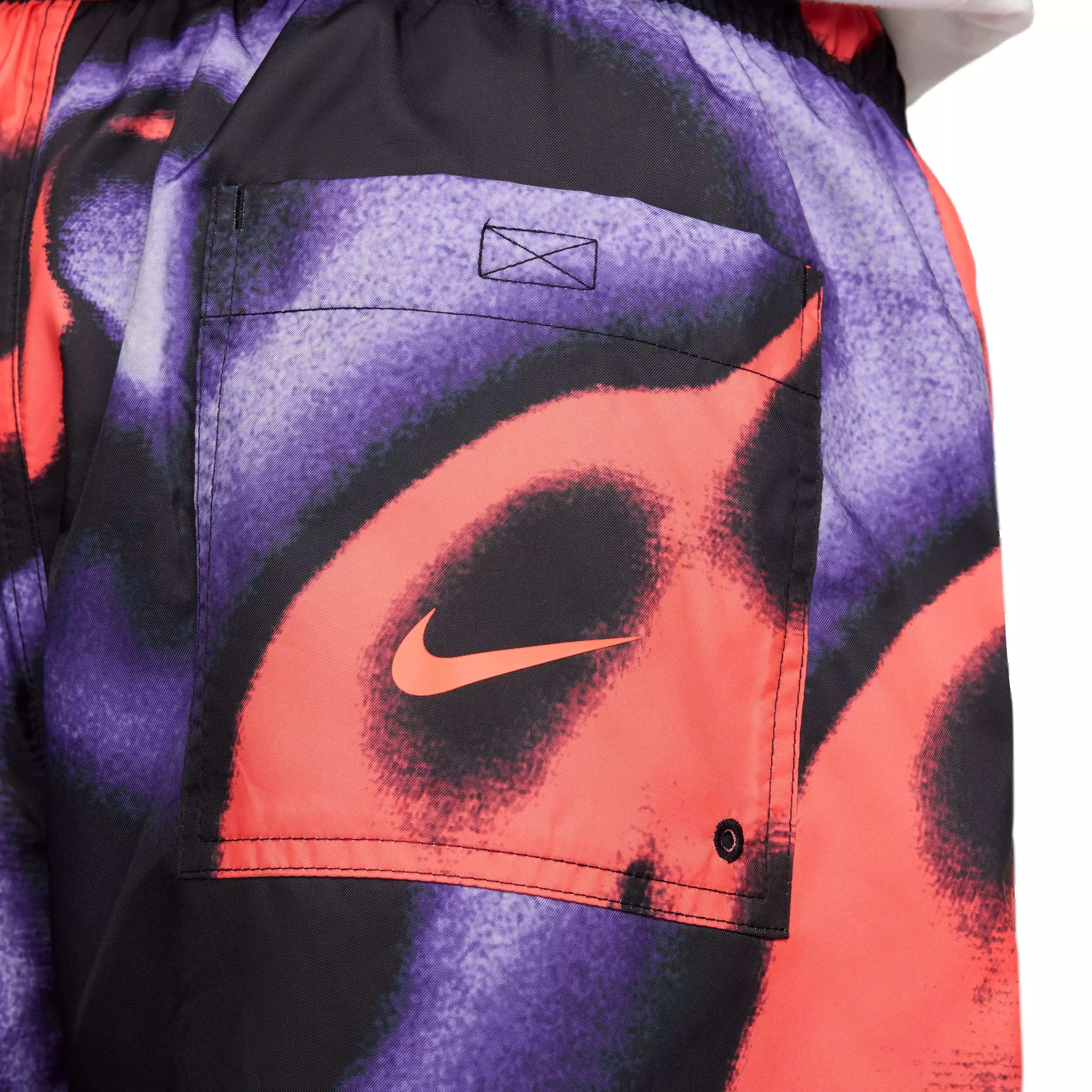 Nike Men's Sportswear Club Flow Shorts - PURPLE