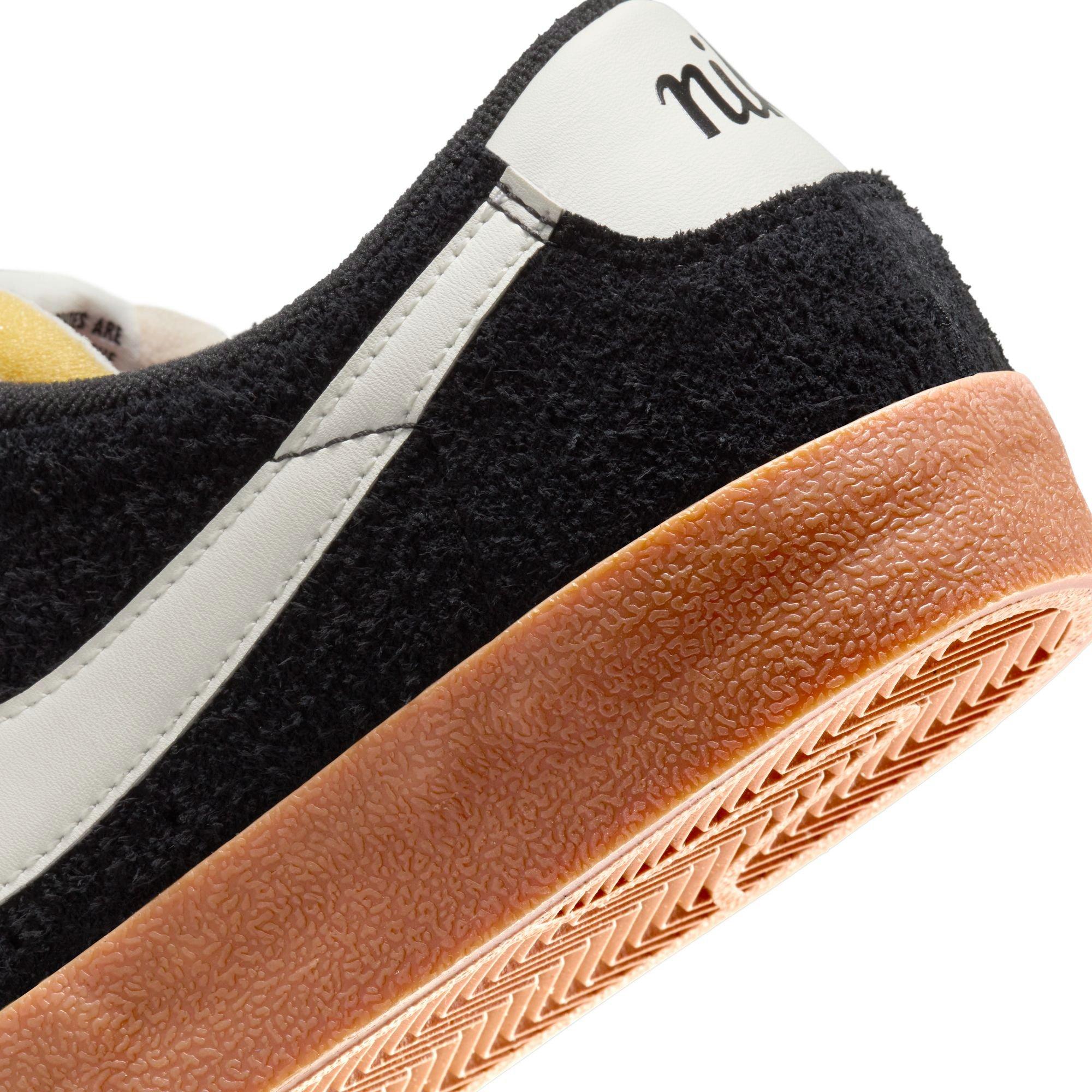 Nike Blazer Low '77 Vintage "Black" Women's Shoe - BLACK/SAIL/GUM Thumbnail View 3