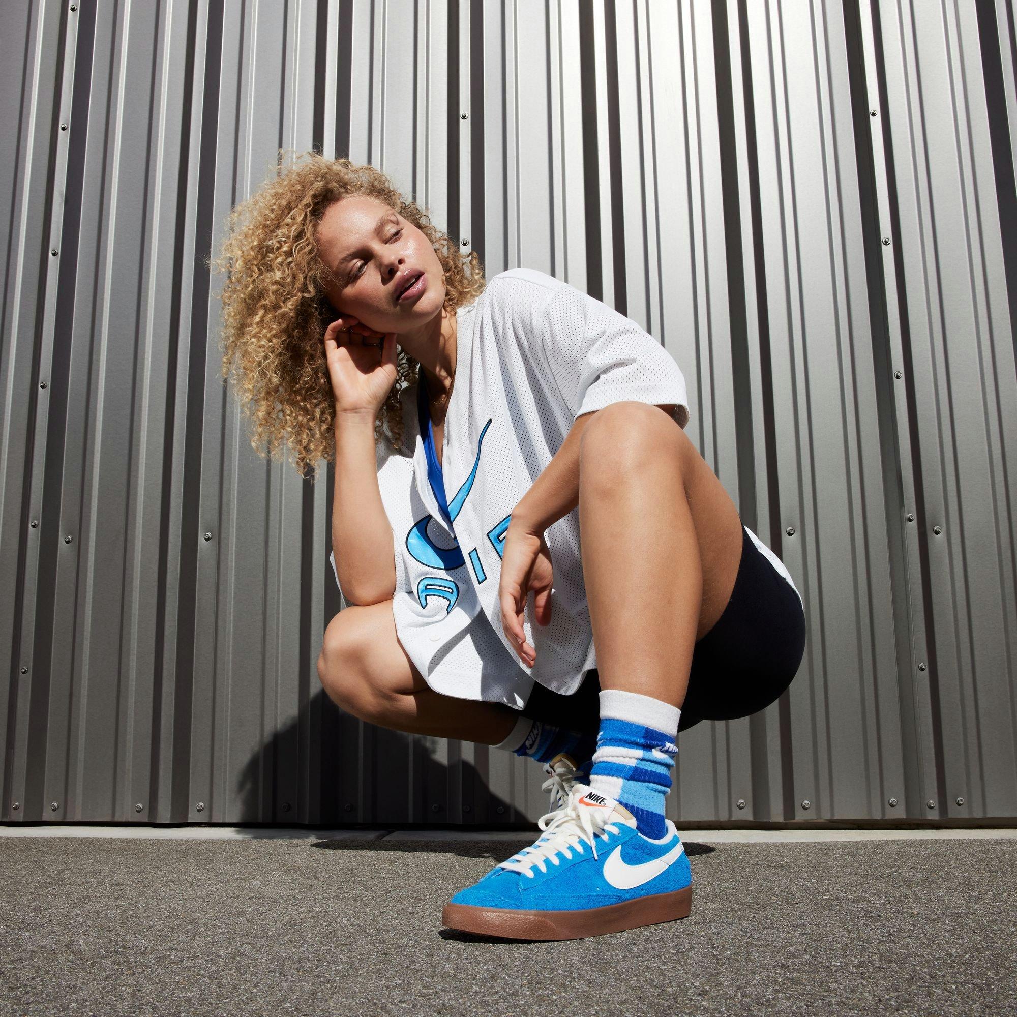 Nike Blazer Low '77 Vintage "Photo Blue" Women's Shoe - PHOTO BLUE/SAIL/GUM Thumbnail View 7