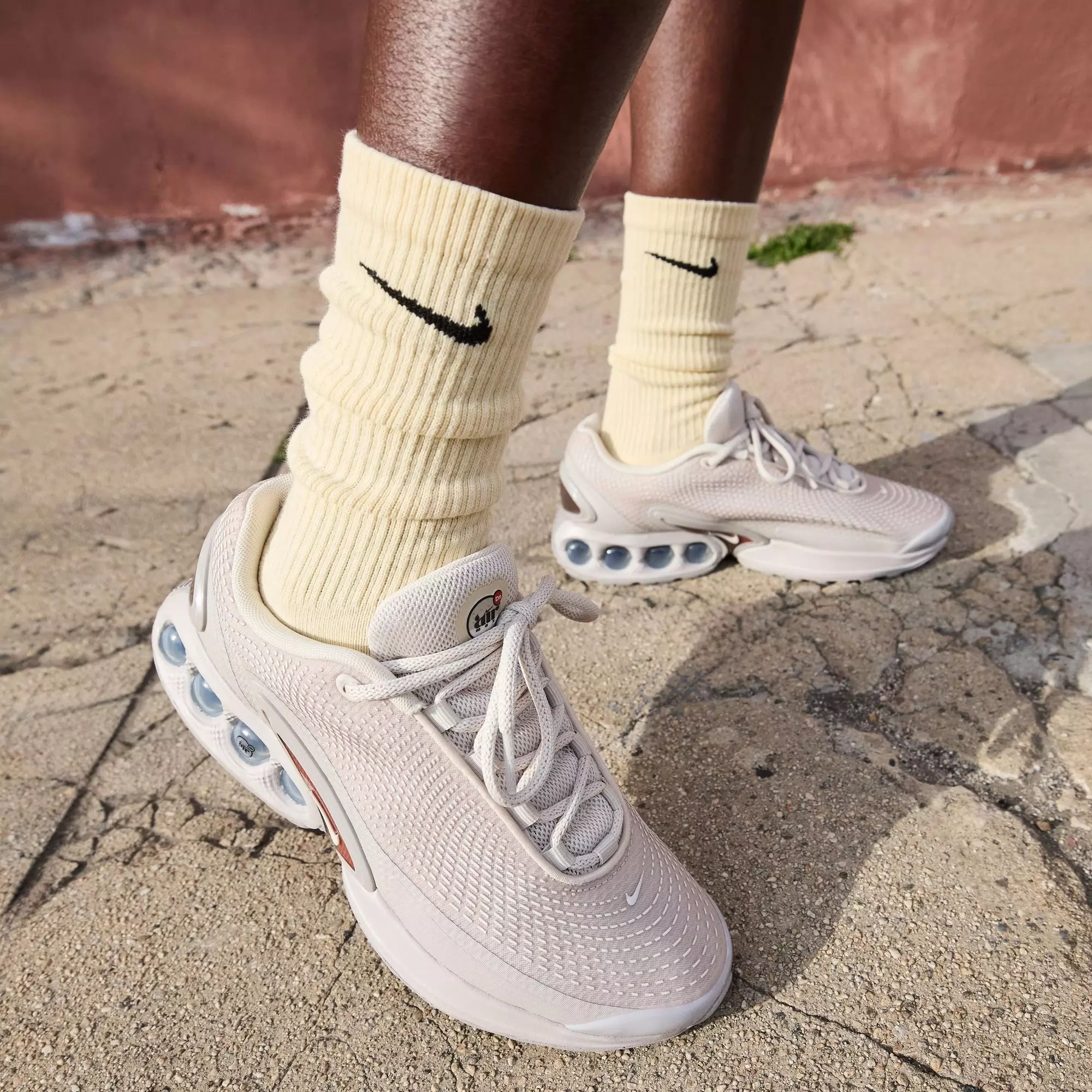 Nike Air Max Dn "Orewood Brown" Women's Shoe - OREWOOD BROWN/PHANTOM/IRON ORE