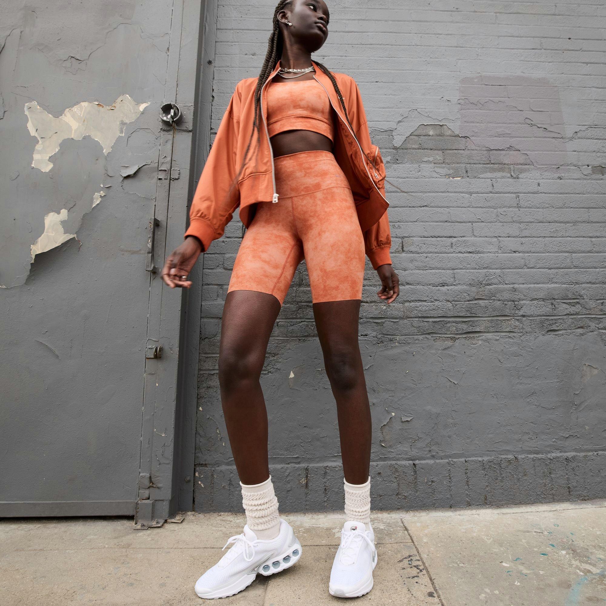 Nike Air Max Dn "White" Women's Shoe - WHITE/METALLIC SILVER Thumbnail View 6