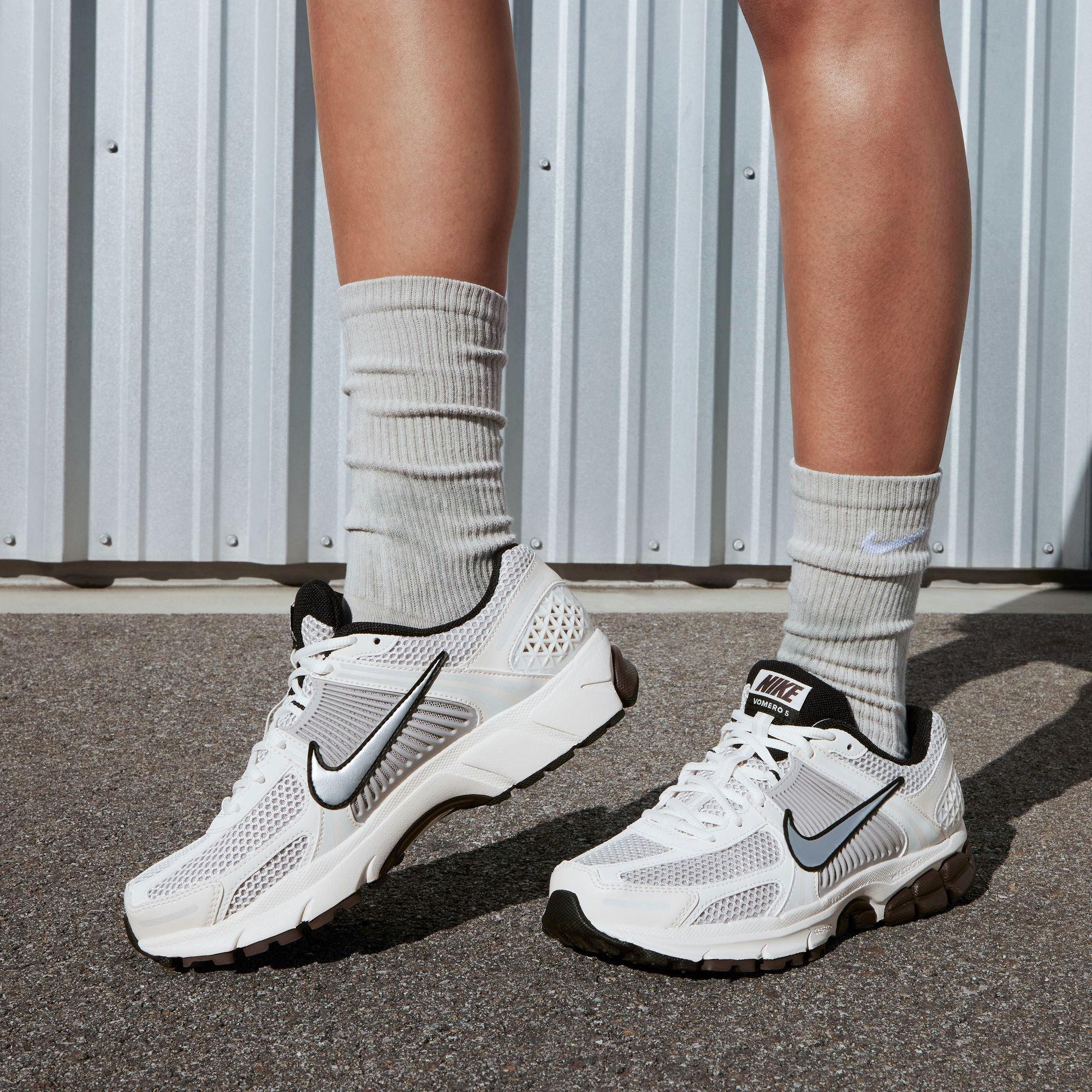 Nike zoom vomero 5 on feet hot sale