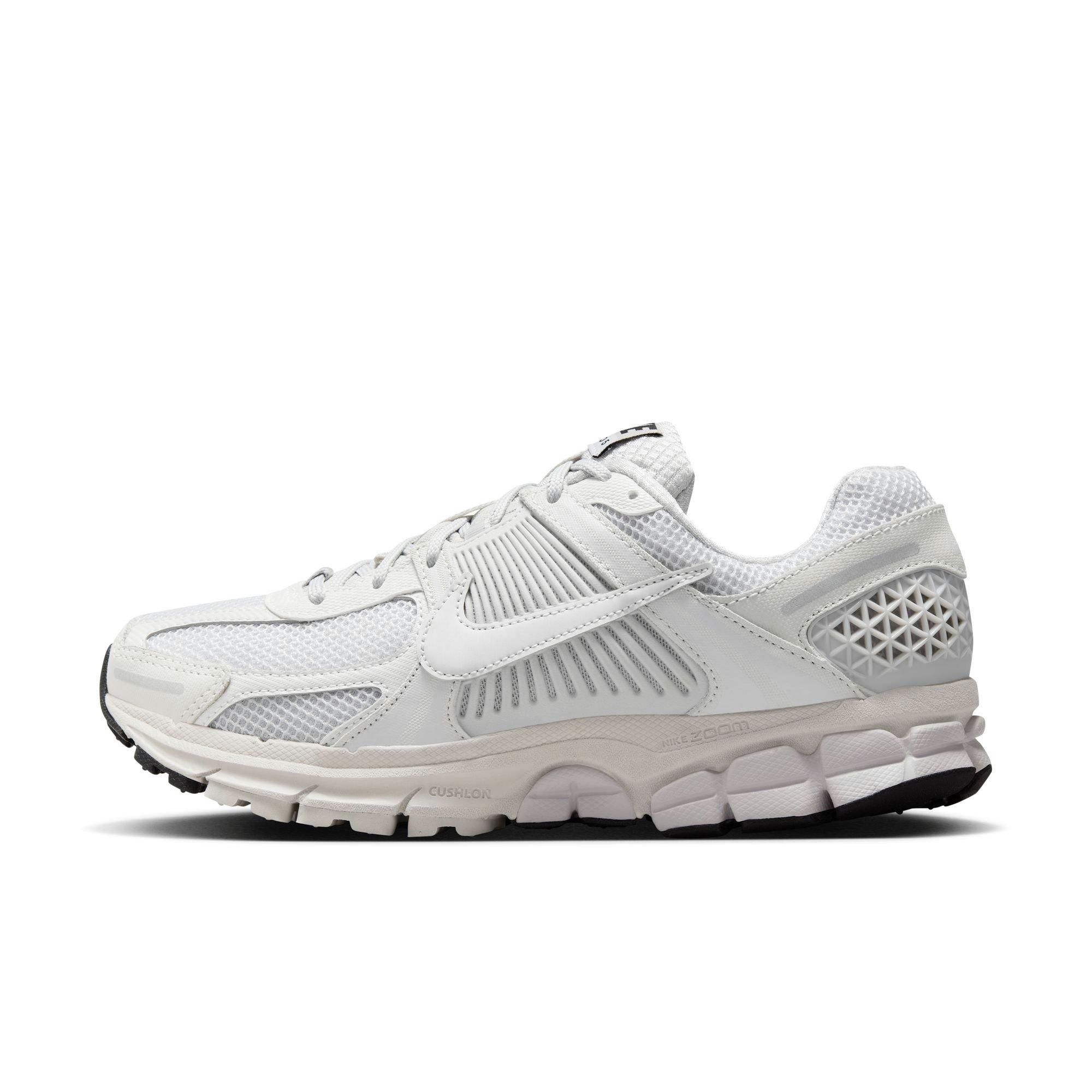Nike Zoom Vomero 5 "White/Vast Grey/Black/Sail" Women's Shoe - WHITE/GREY Thumbnail View 3