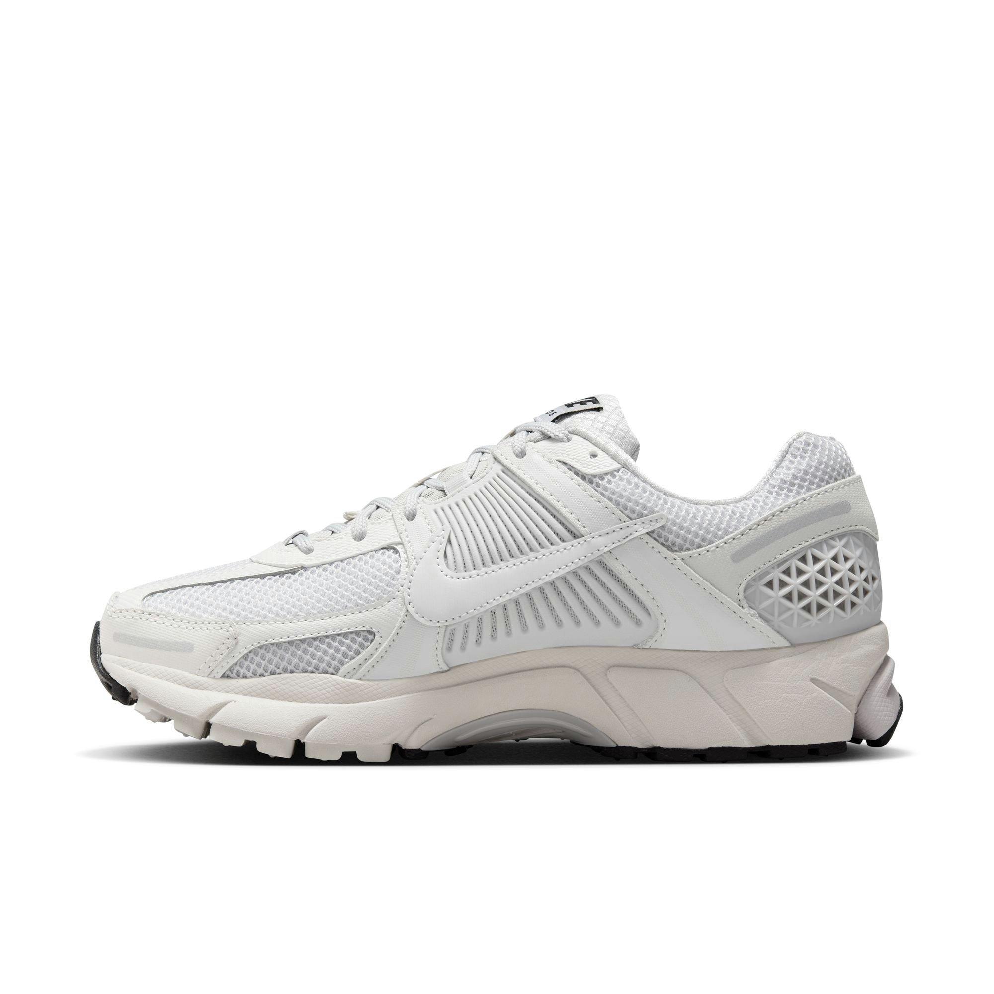 Nike Zoom Vomero 5 "White/Vast Grey/Black/Sail" Women's Shoe - WHITE/GREY Thumbnail View 4