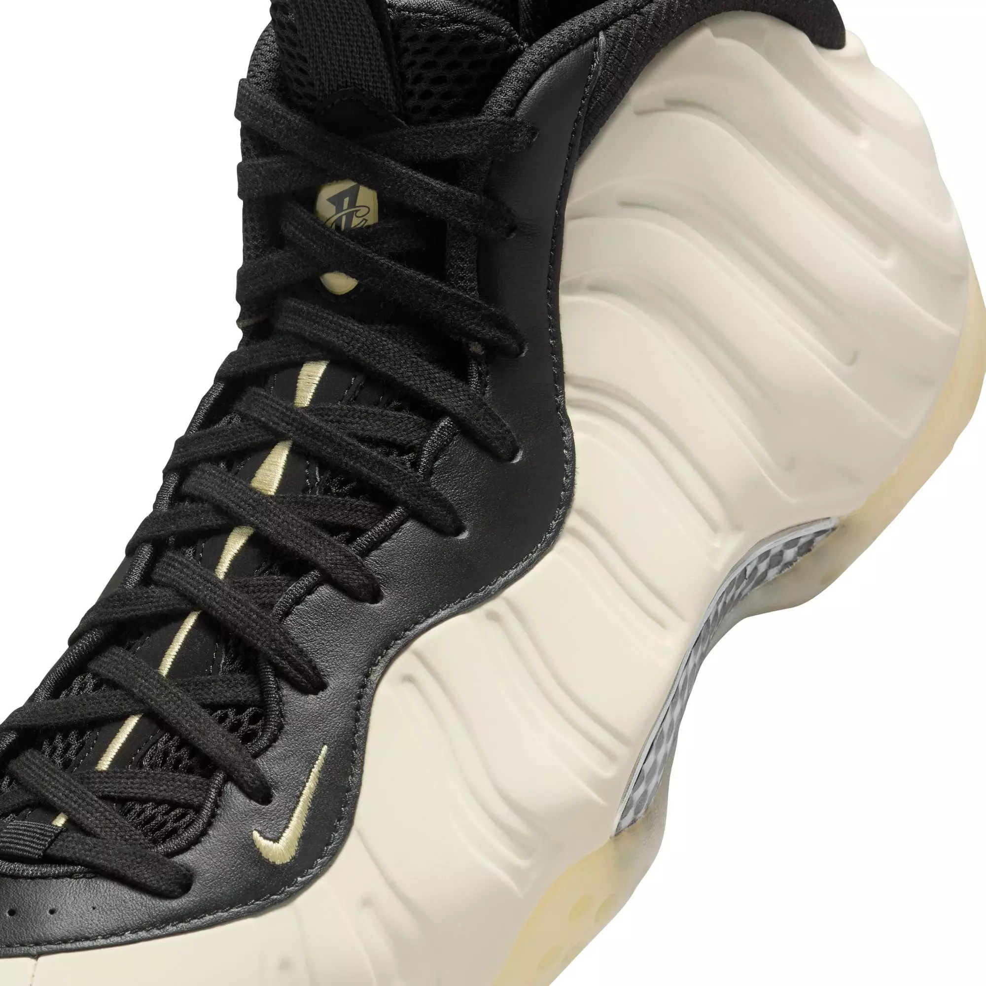 Nike Air Foamposite One "Orewood Brown" Men's Shoe - BLACK/TEAM GOLD/OREWOOD BRN