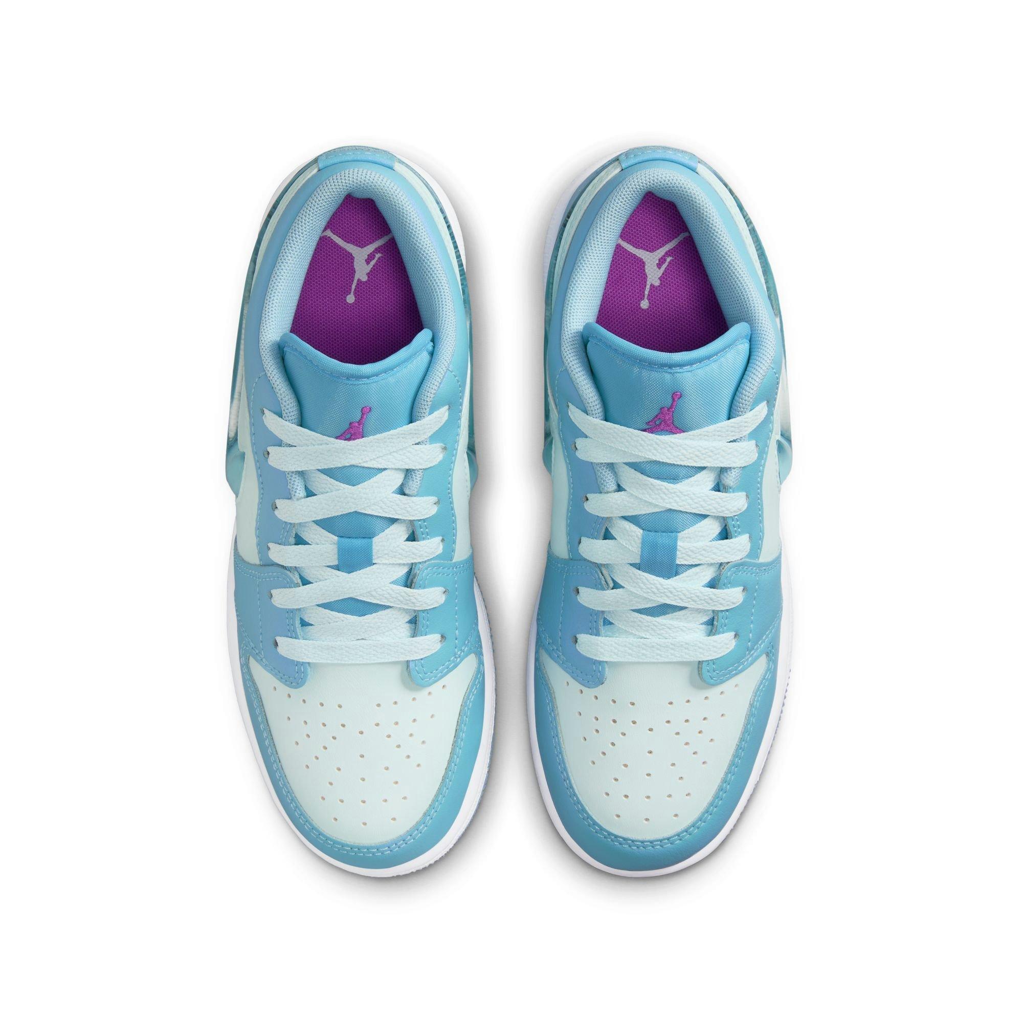 Jordan 1 Low SE "Aquarius Blue/Glacier Blue" Grade School Girls' Shoe - BLUE/PURPLE Thumbnail View 7