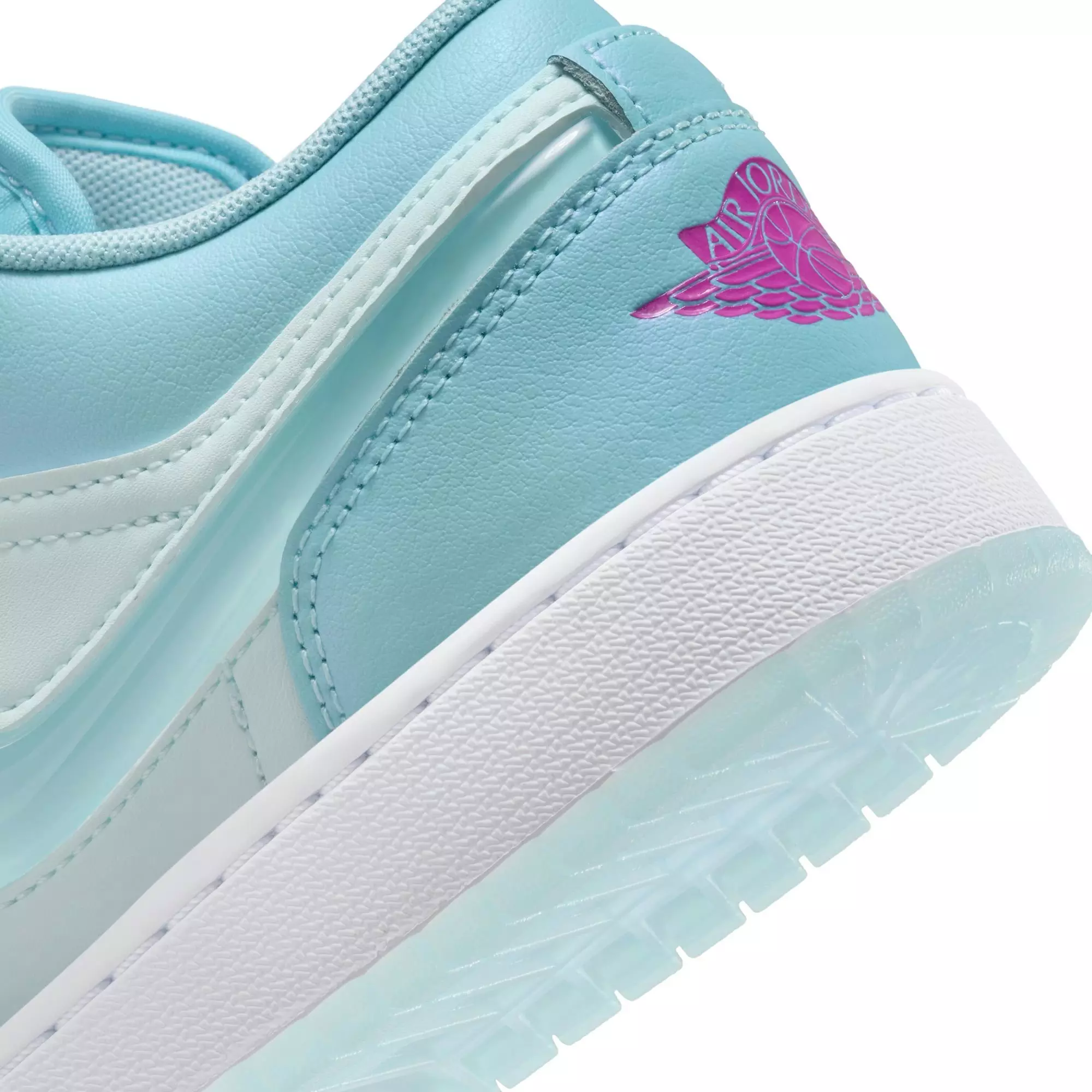 Jordan 1 Low SE "Aquarius Blue/Glacier Blue" Grade School Girls' Shoe - BLUE/PURPLE