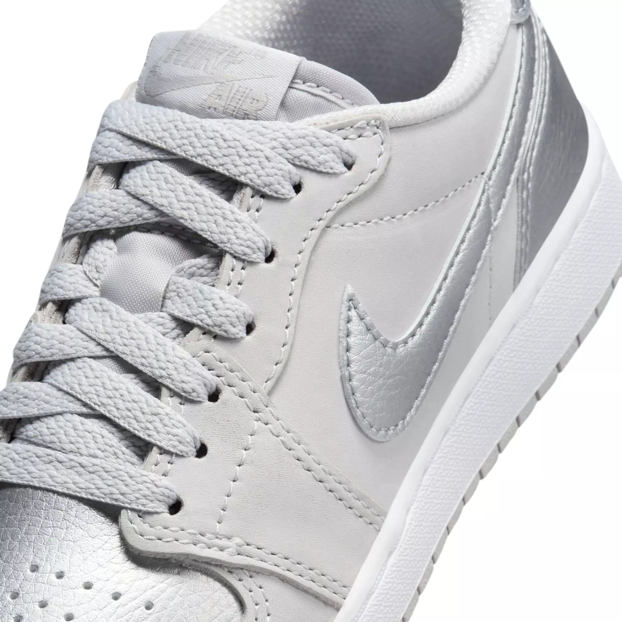 Jordan 1 Retro Low OG "Metallic Silver" Grade School Kids' Shoe - NEUTRAL GREY/METALLIC SILVER/WHITE