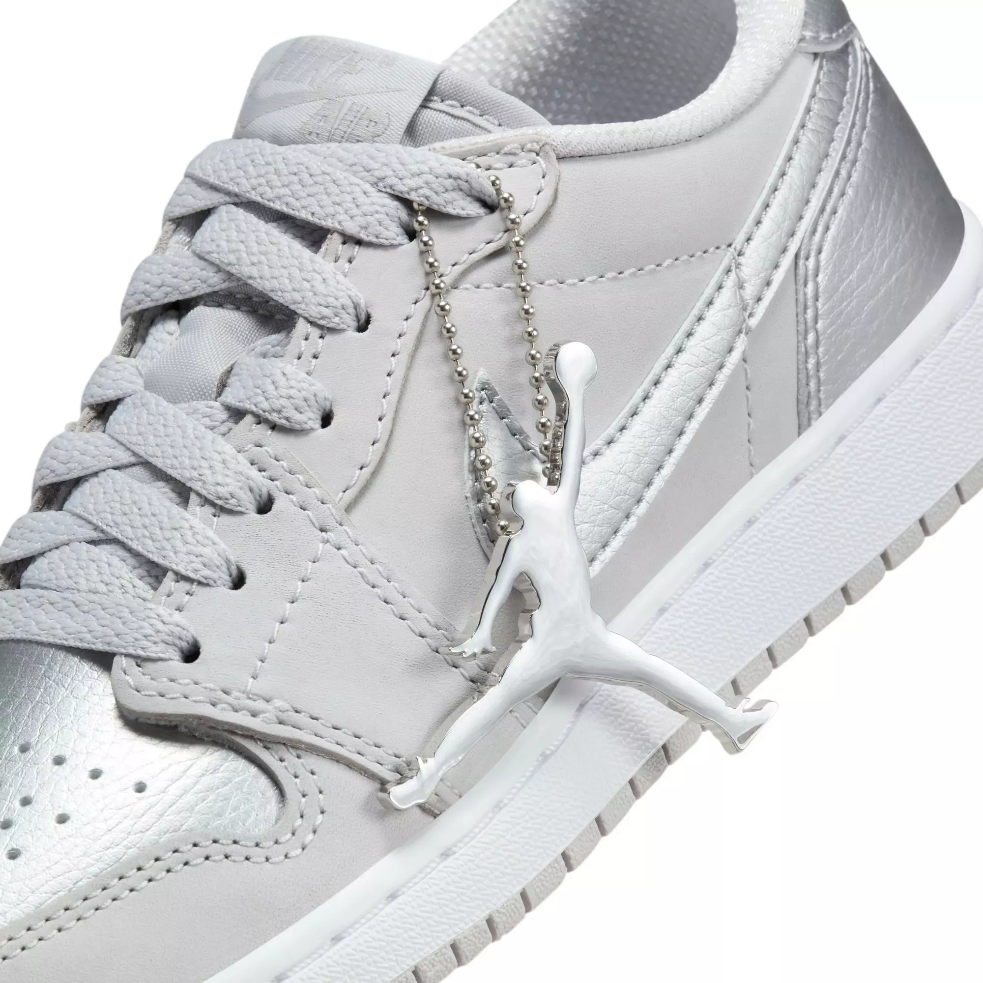Jordan 1 Retro Low OG "Metallic Silver" Grade School Kids' Shoe - NEUTRAL GREY/METALLIC SILVER/WHITE