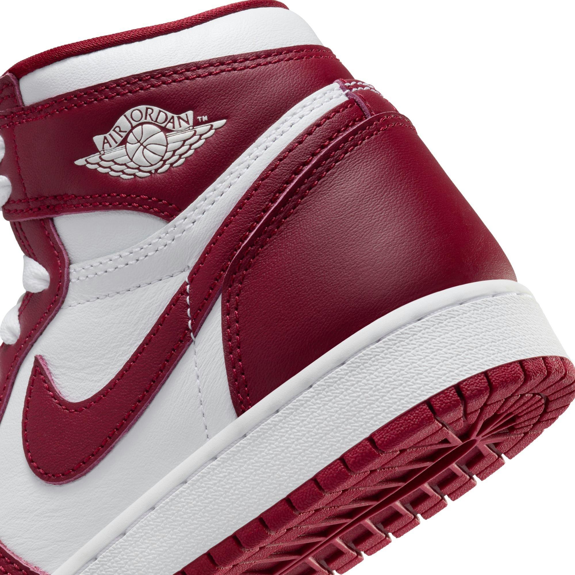 Jordan 1 Retro High OG "Artisanal Red" Grade School Kids' Shoe - WHITE/TEAM RED Thumbnail View 5