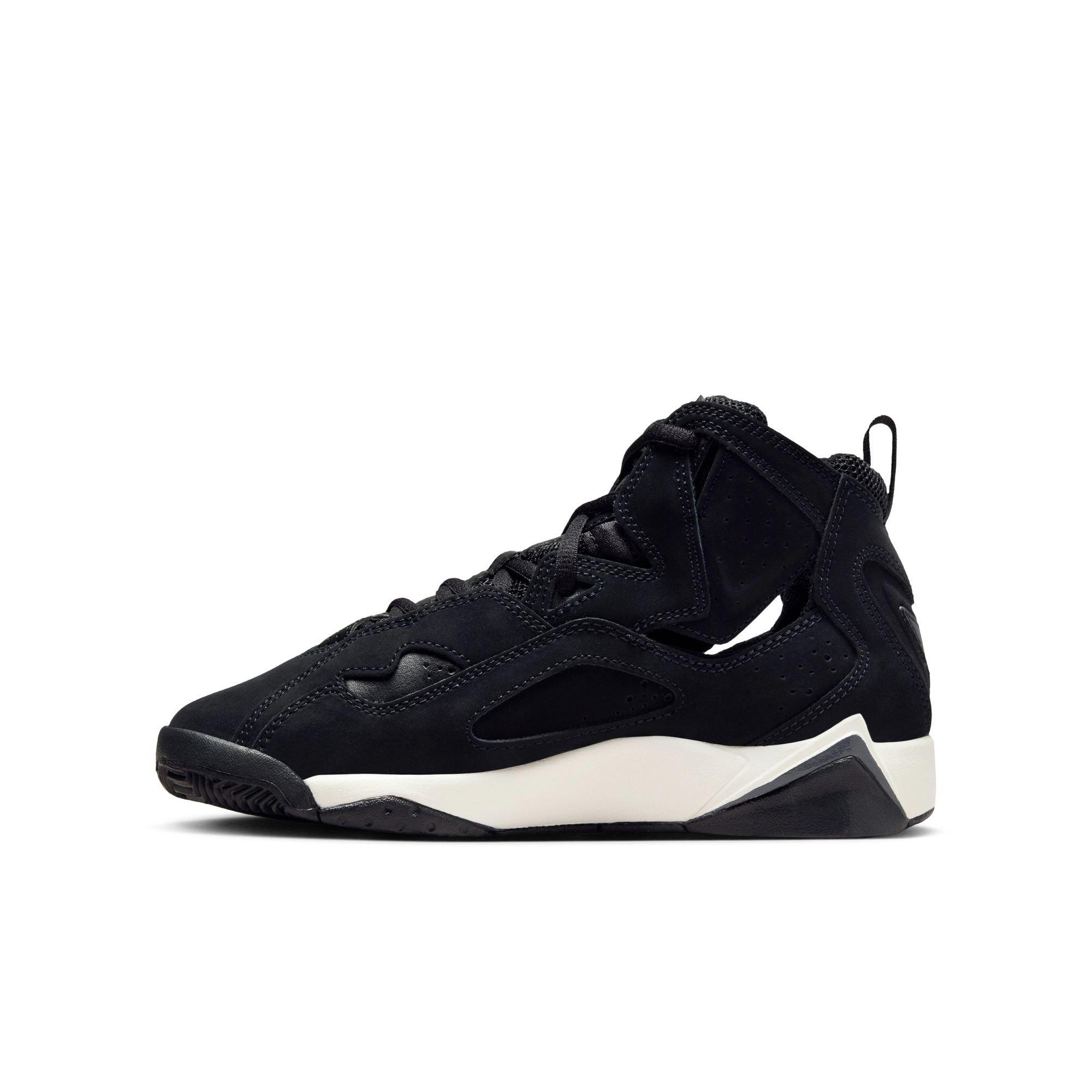 Jordan True Flight Grade School Boys' "Black/Phantom/Anthracite" Shoe
